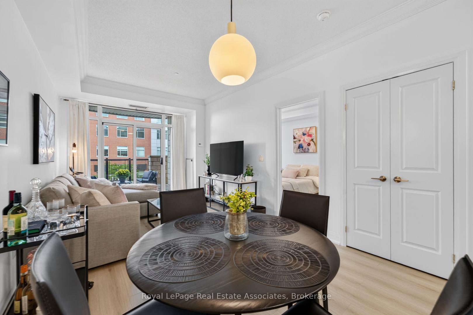 Photo 10 of Unit 214, 216 Oak Park Boulevard, Oakville, River Oaks — HOMEH
