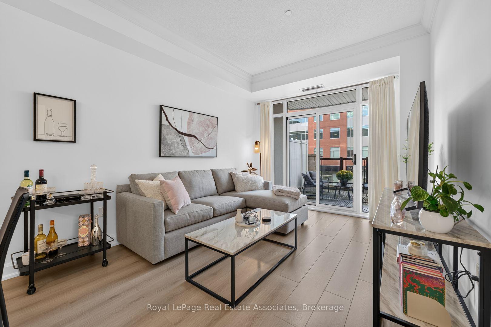 Photo 11 of Unit 214, 216 Oak Park Boulevard, Oakville, River Oaks — HOMEH