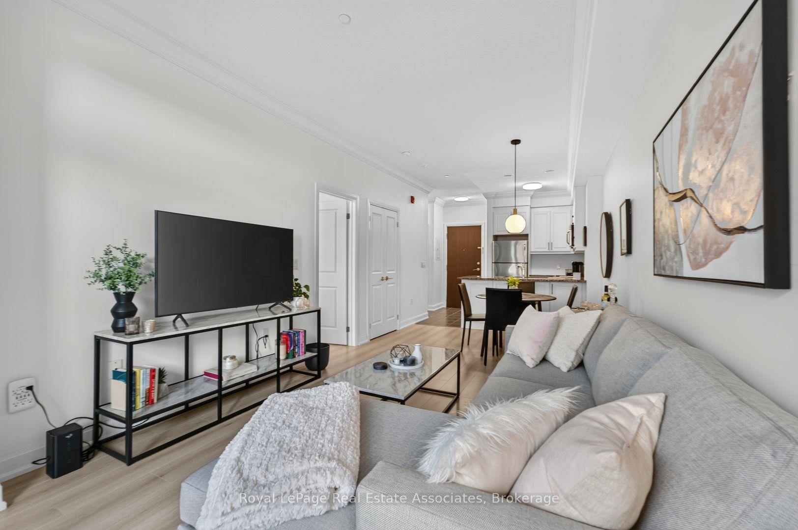 Photo 15 of Unit 214, 216 Oak Park Boulevard, Oakville, River Oaks — HOMEH