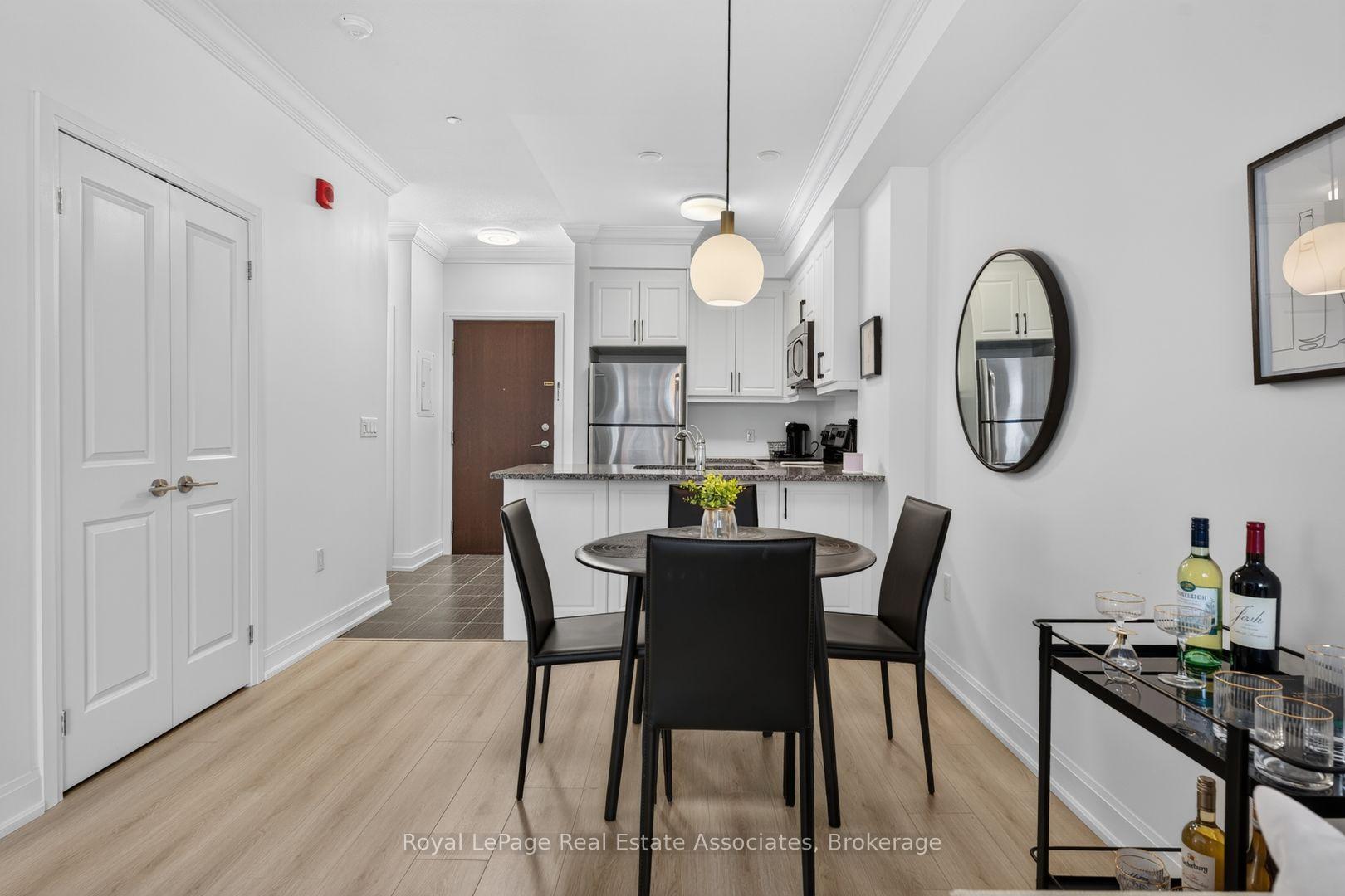 Photo 16 of Unit 214, 216 Oak Park Boulevard, Oakville, River Oaks — HOMEH