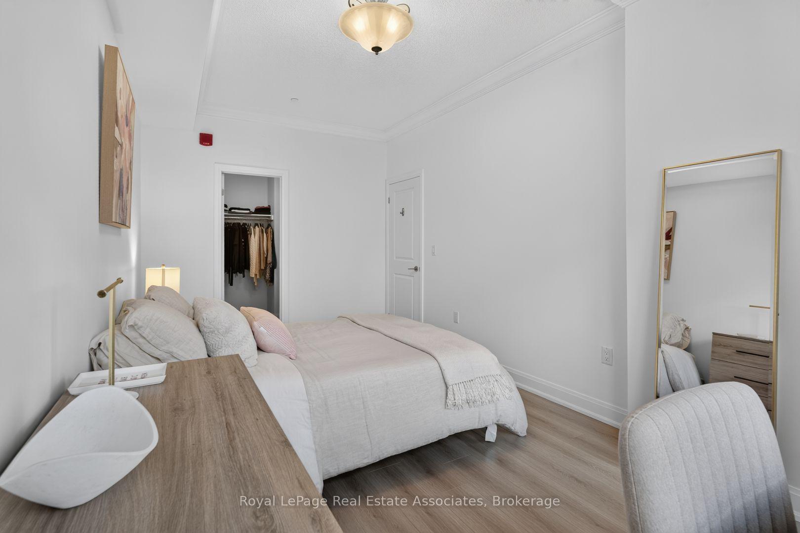 Photo 18 of Unit 214, 216 Oak Park Boulevard, Oakville, River Oaks — HOMEH