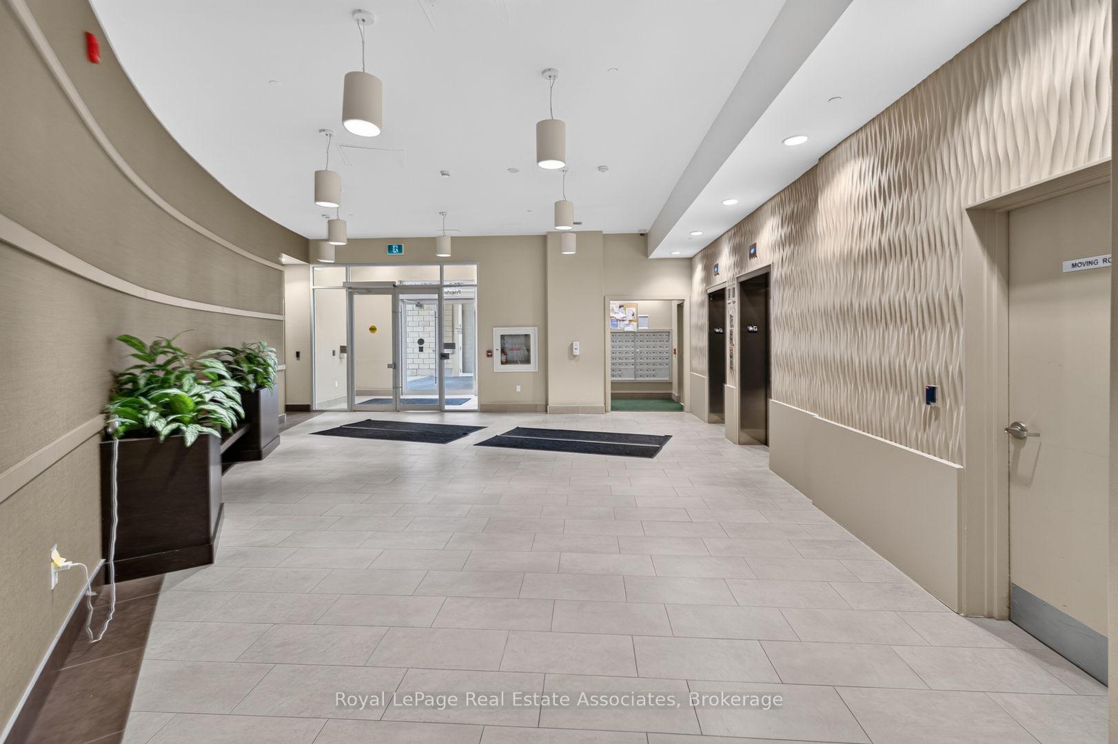 Photo 29 of Unit 214, 216 Oak Park Boulevard, Oakville, River Oaks — HOMEH