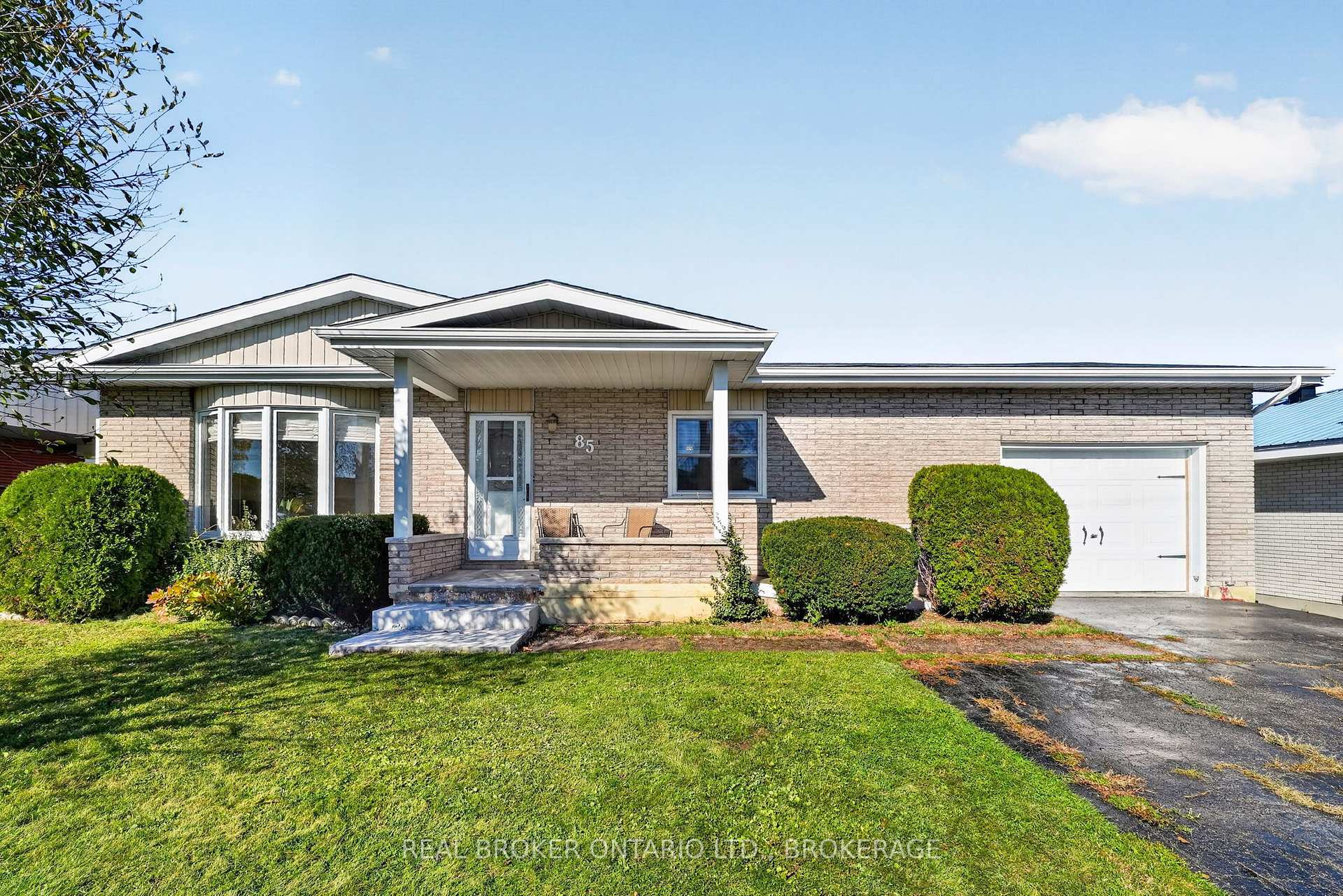 Photo of 85 Victoria Street W