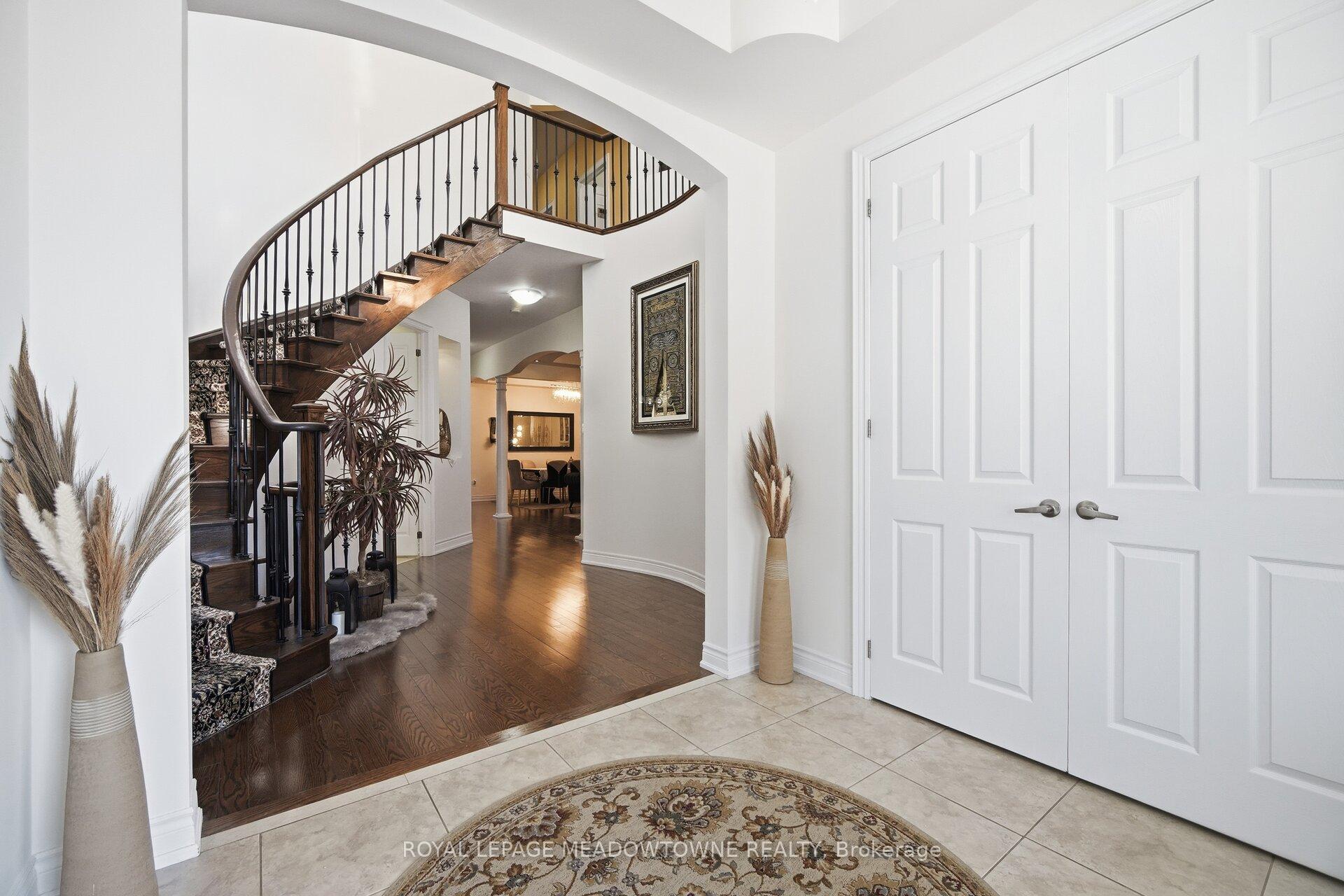 Photo 5 of 5221 Adobe Court, Mississauga, Churchill Meadows — HOMEH