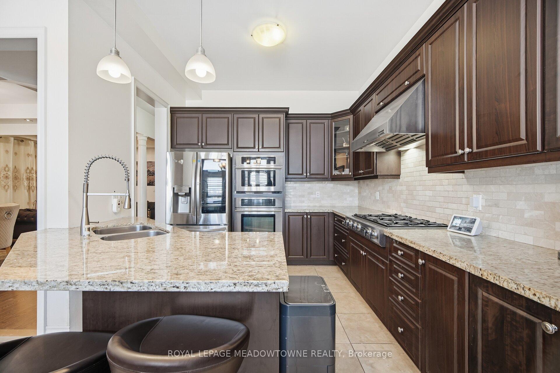 Photo 10 of 5221 Adobe Court, Mississauga, Churchill Meadows — HOMEH