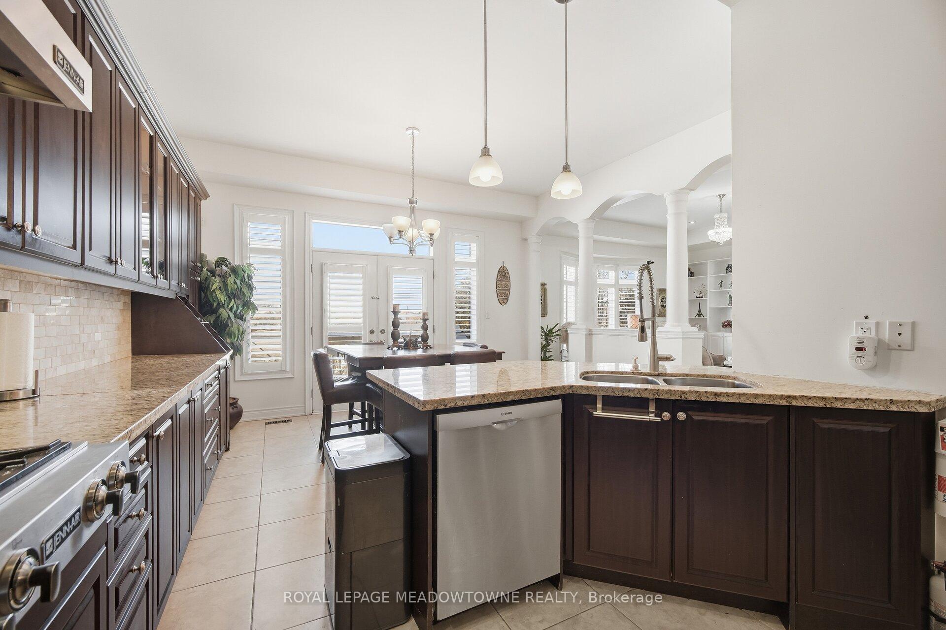 Photo 11 of 5221 Adobe Court, Mississauga, Churchill Meadows — HOMEH