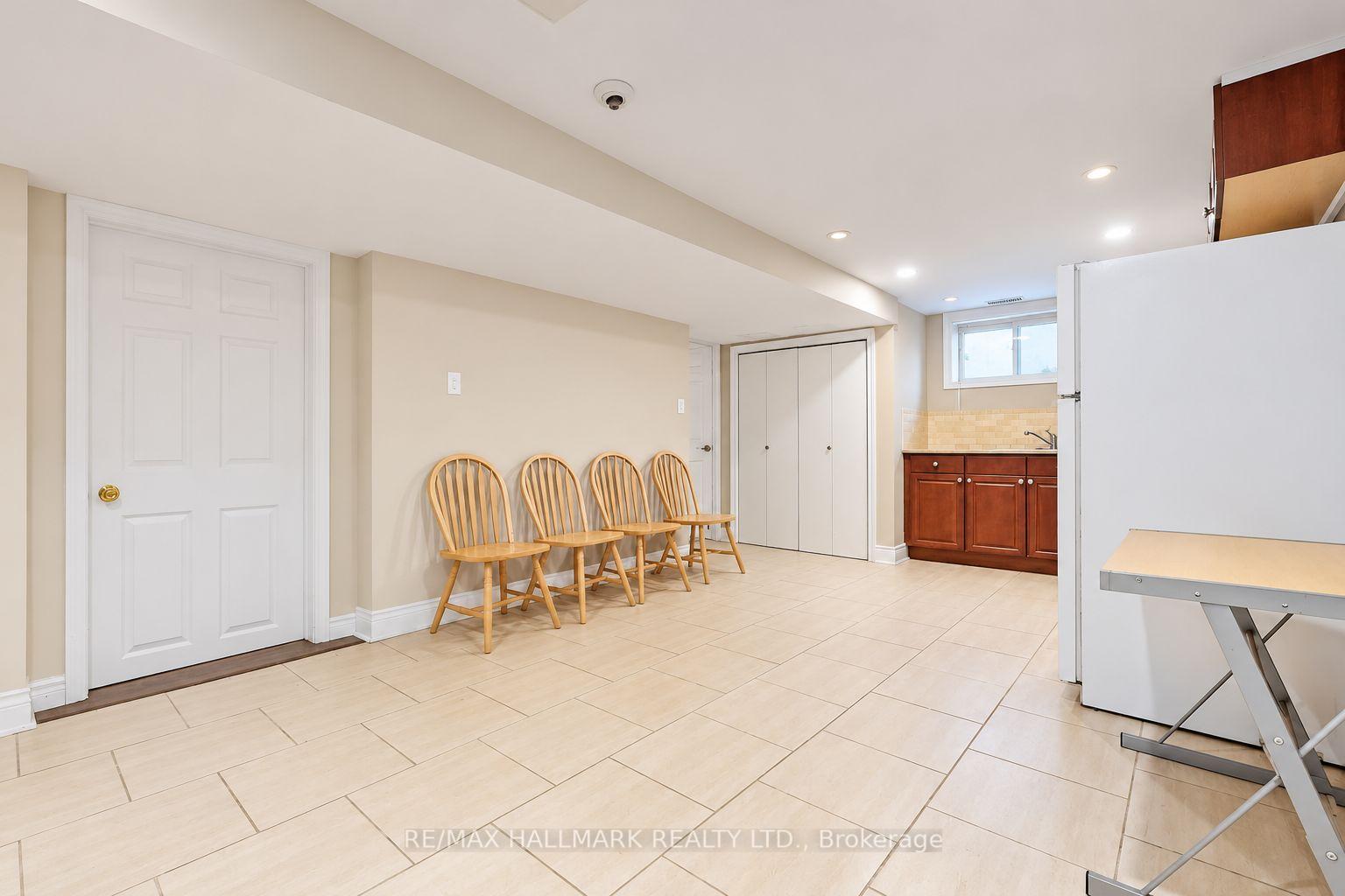 Photo 9 of 28 Lake Avenue, Richmond Hill, Oak Ridges Lake Wilcox — HOMEH