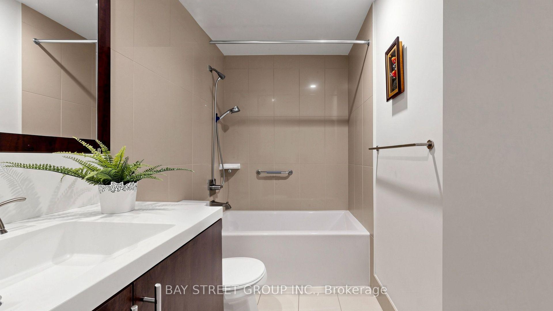 Photo 16 of Unit 3010, 2 Anndale Drive, North York, Willowdale East — HOMEH