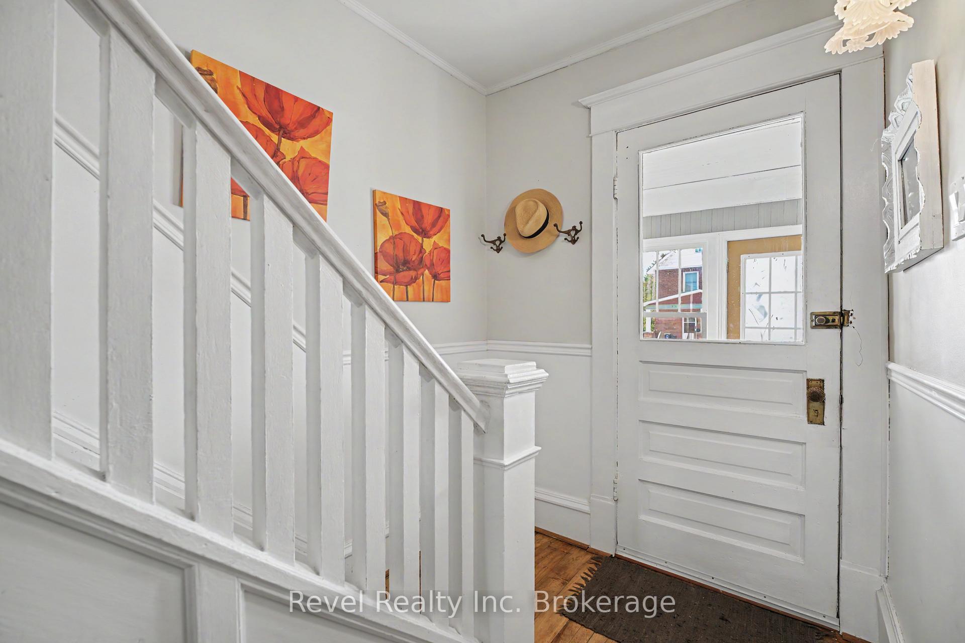 Photo 4 of 220 First Avenue E, North Bay, Central — HOMEH
