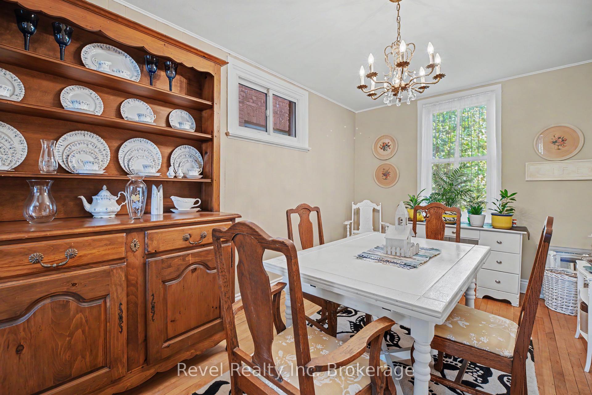 Photo 8 of 220 First Avenue E, North Bay, Central — HOMEH