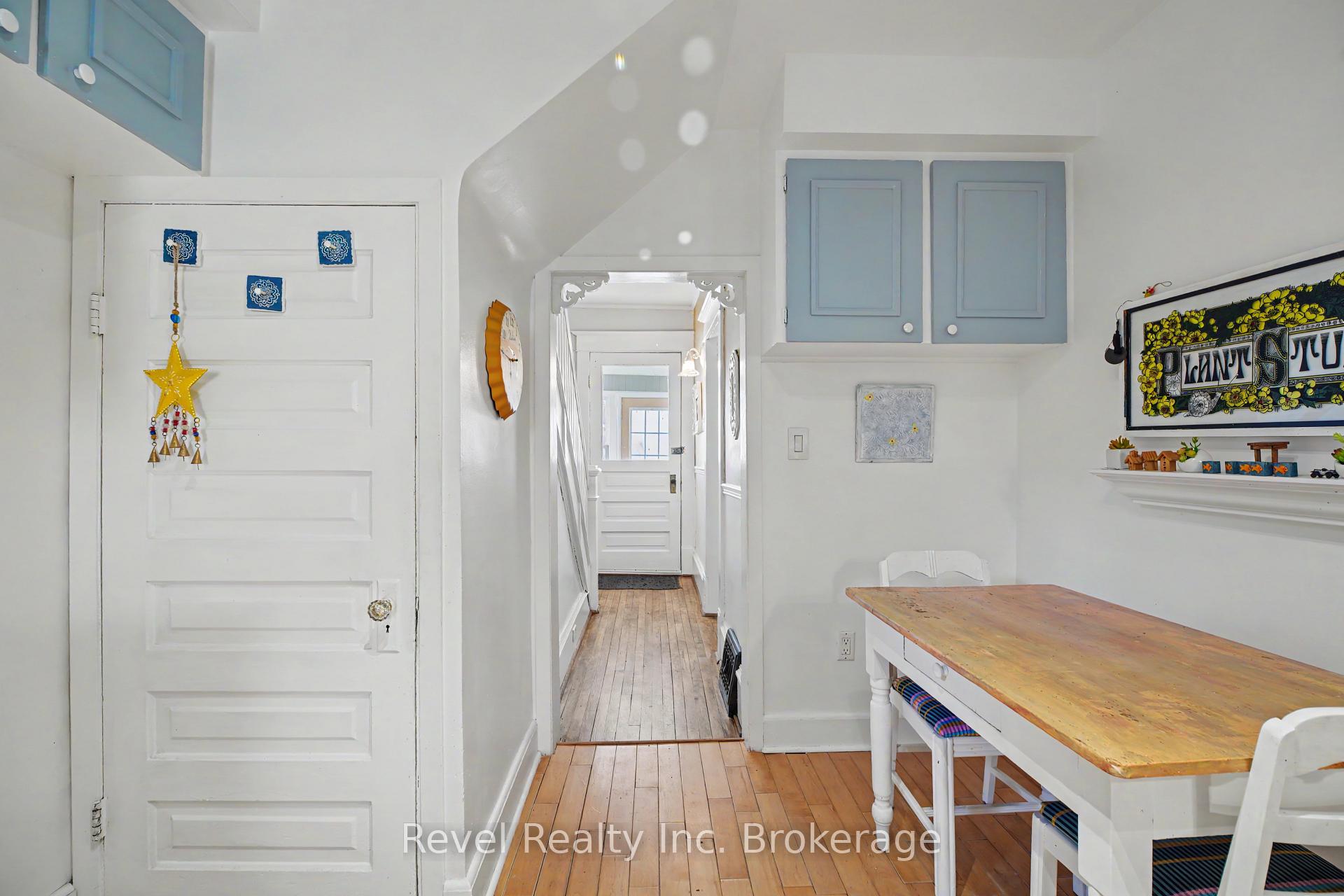 Photo 16 of 220 First Avenue E, North Bay, Central — HOMEH