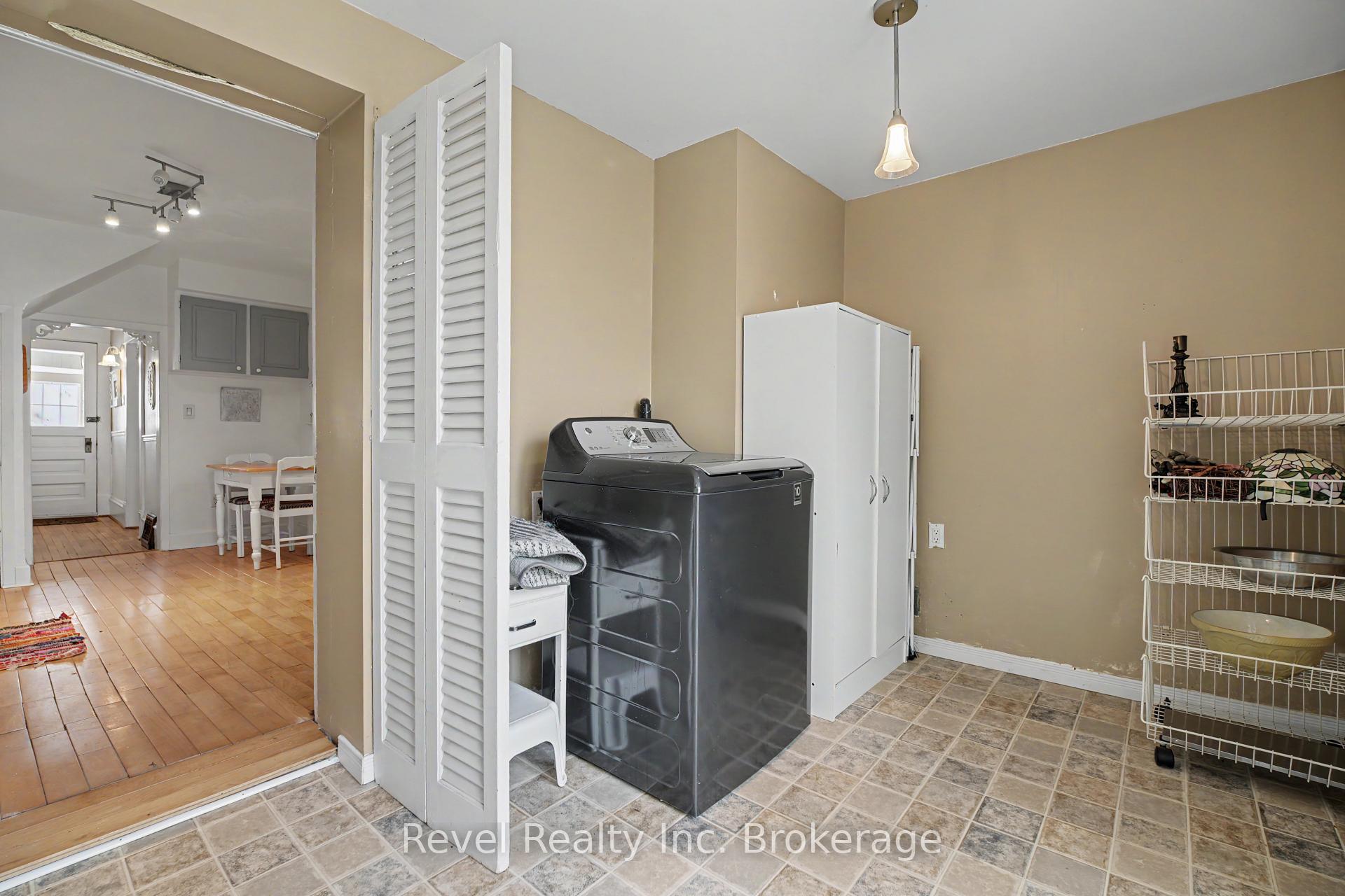 Photo 19 of 220 First Avenue E, North Bay, Central — HOMEH