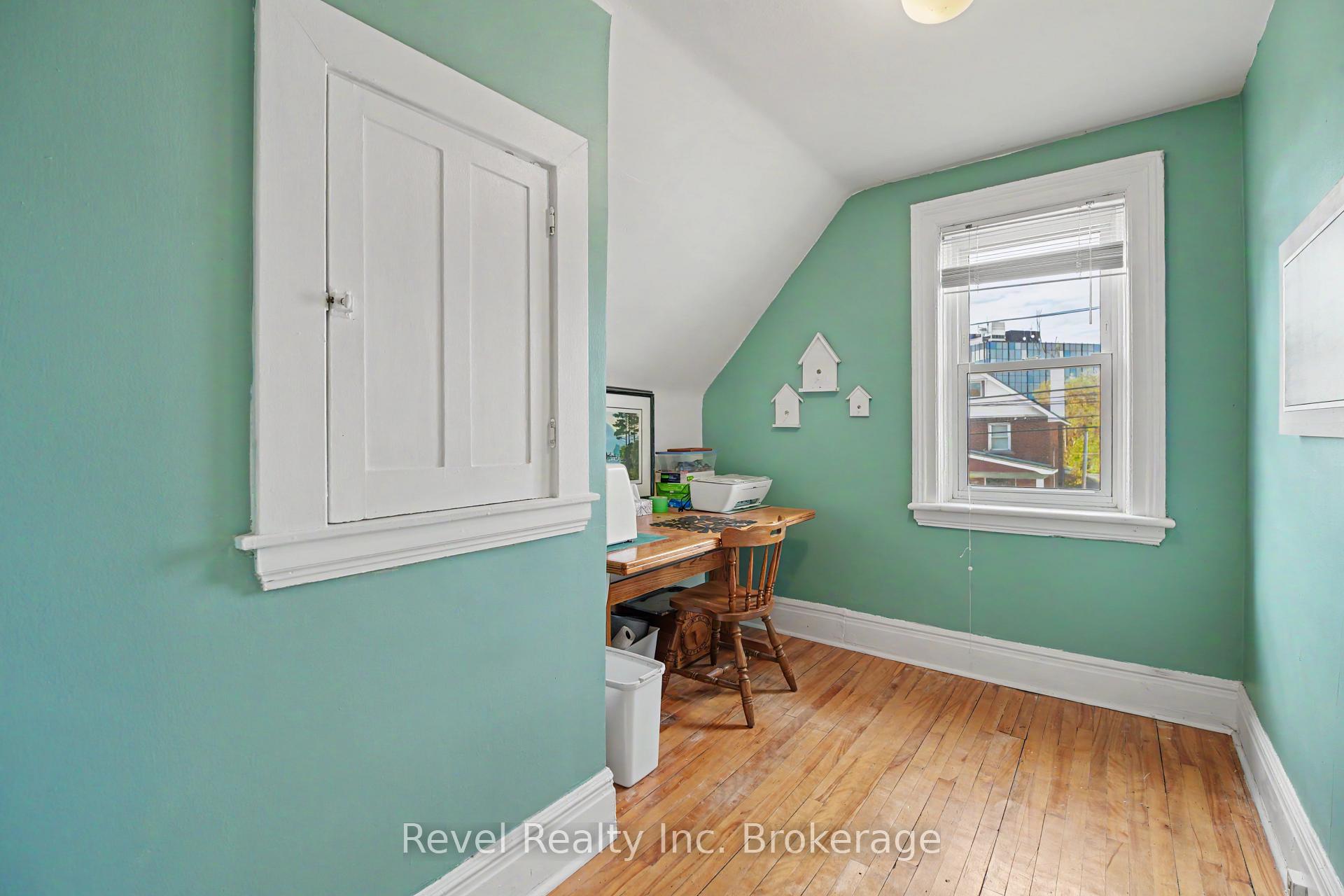 Photo 21 of 220 First Avenue E, North Bay, Central — HOMEH