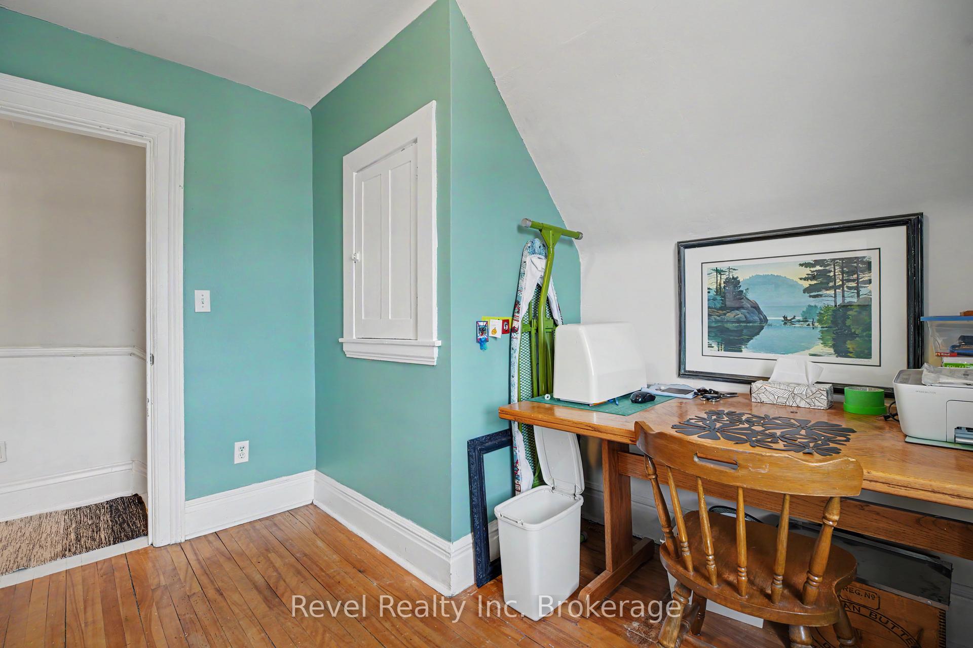 Photo 22 of 220 First Avenue E, North Bay, Central — HOMEH
