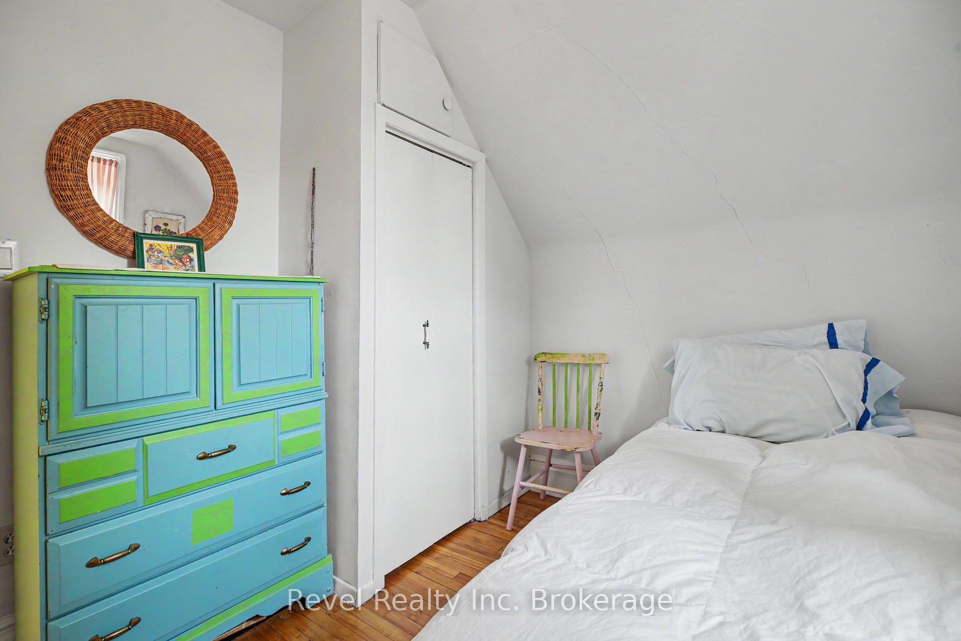 Photo 28 of 220 First Avenue E, North Bay, Central — HOMEH