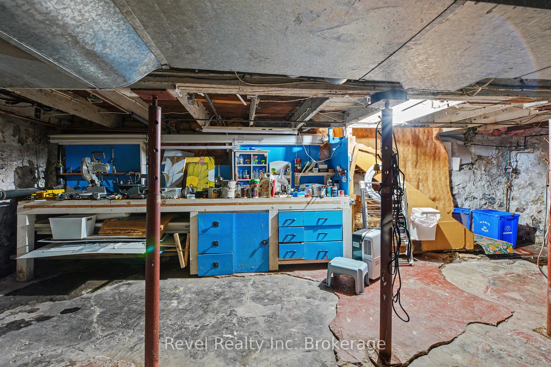Photo 31 of 220 First Avenue E, North Bay, Central — HOMEH