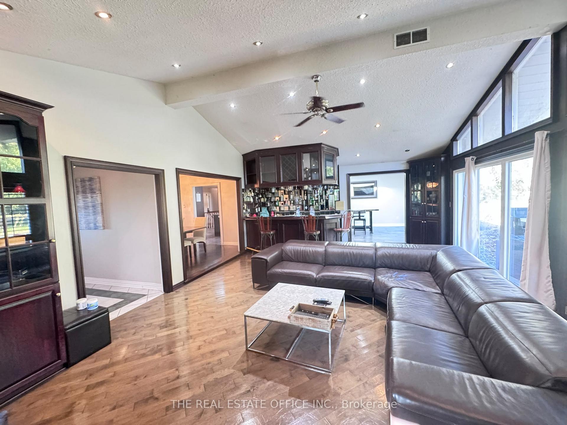 Photo 2 of 3812 Garner Road, Niagara Falls, Beaverdams — HOMEH