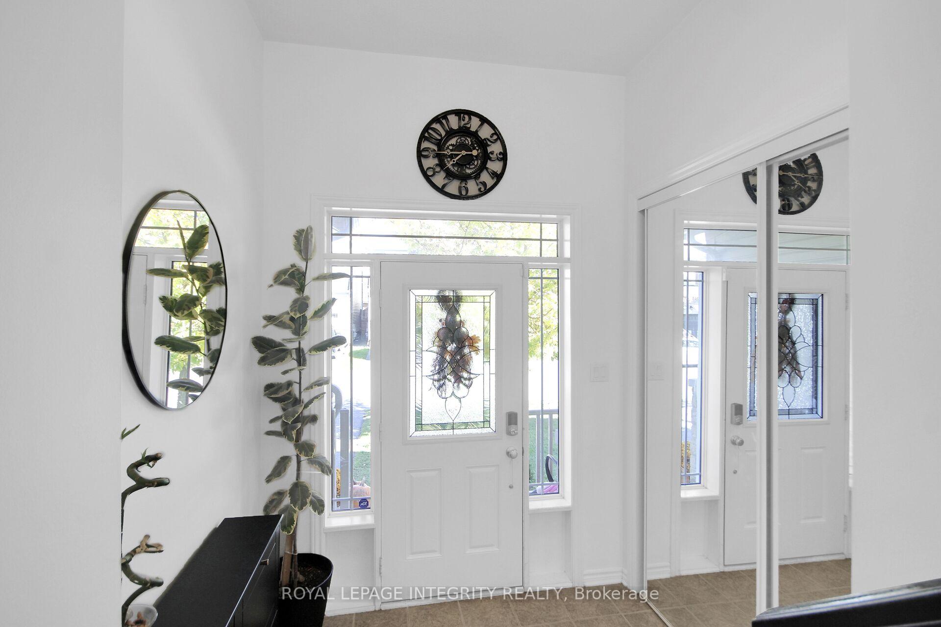 Photo 3 of 622 Silver Spruce Way, Ottawa, Kanata - Emerald Meadows/Trailwest — HOMEH