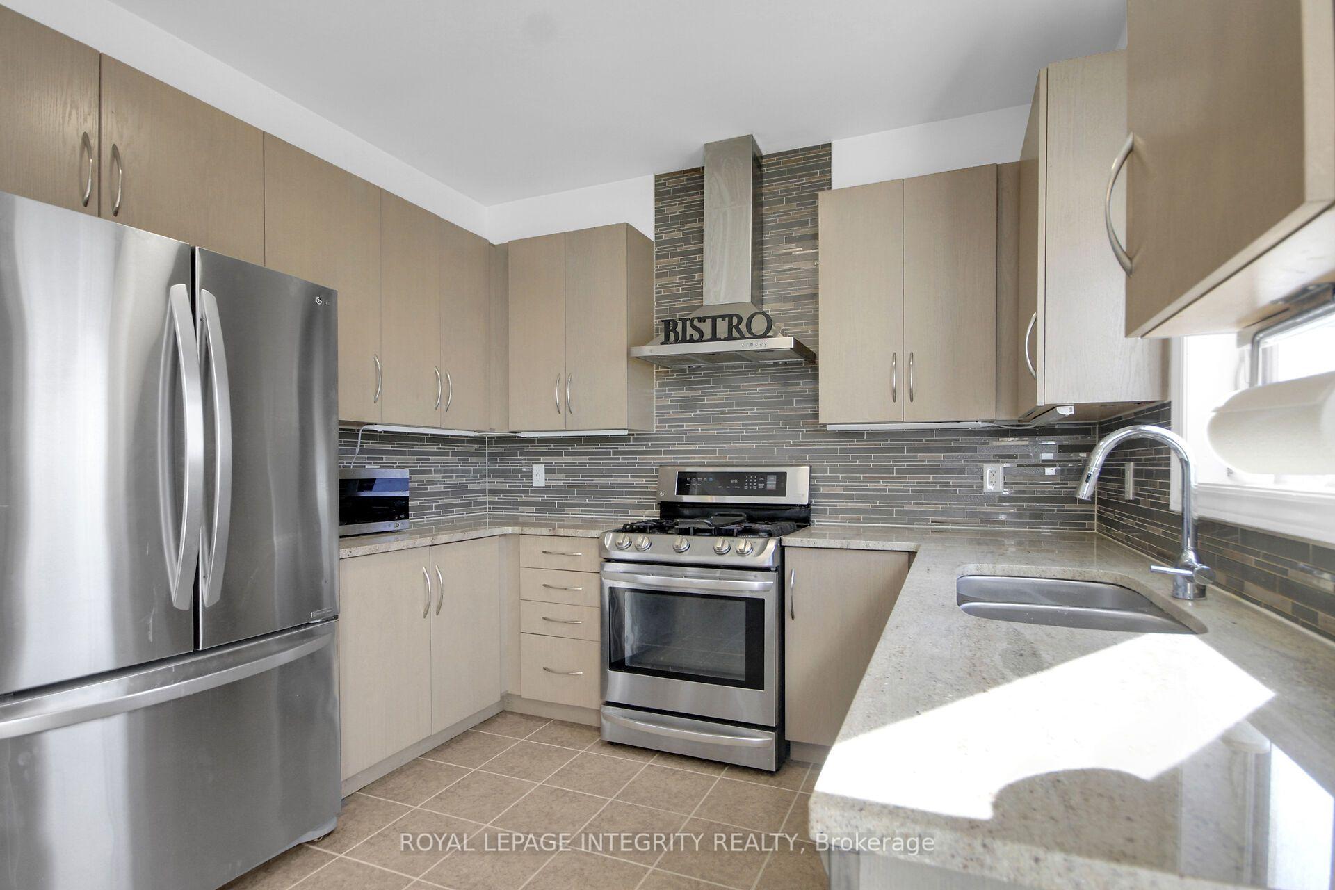 Photo 8 of 622 Silver Spruce Way, Ottawa, Kanata - Emerald Meadows/Trailwest — HOMEH