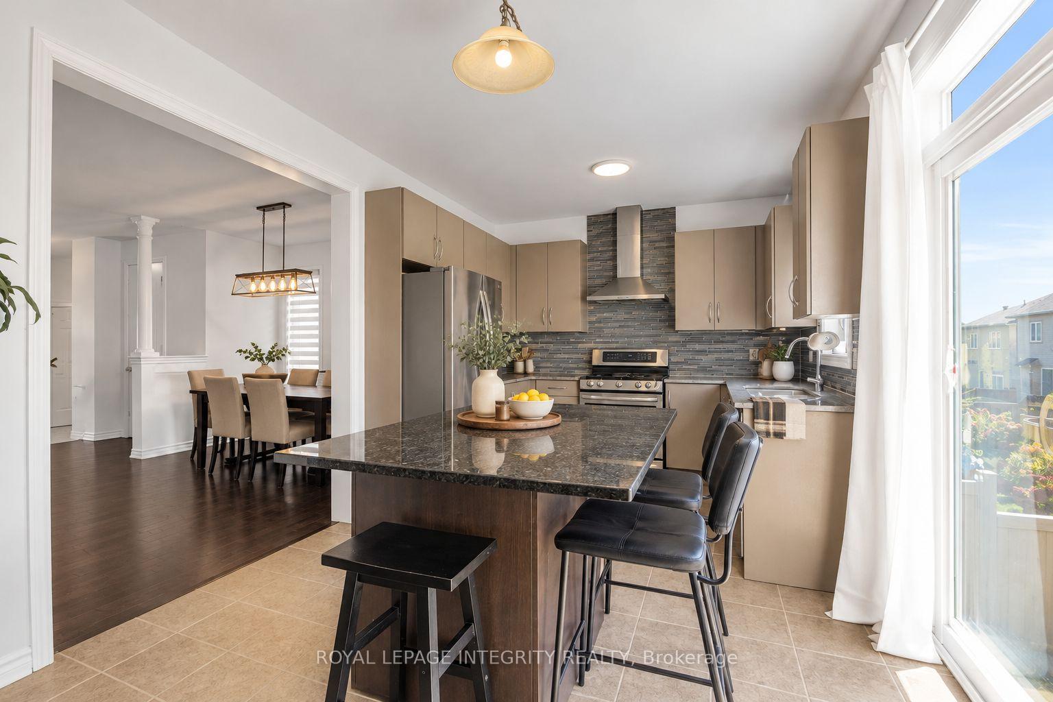 Photo 9 of 622 Silver Spruce Way, Ottawa, Kanata - Emerald Meadows/Trailwest — HOMEH