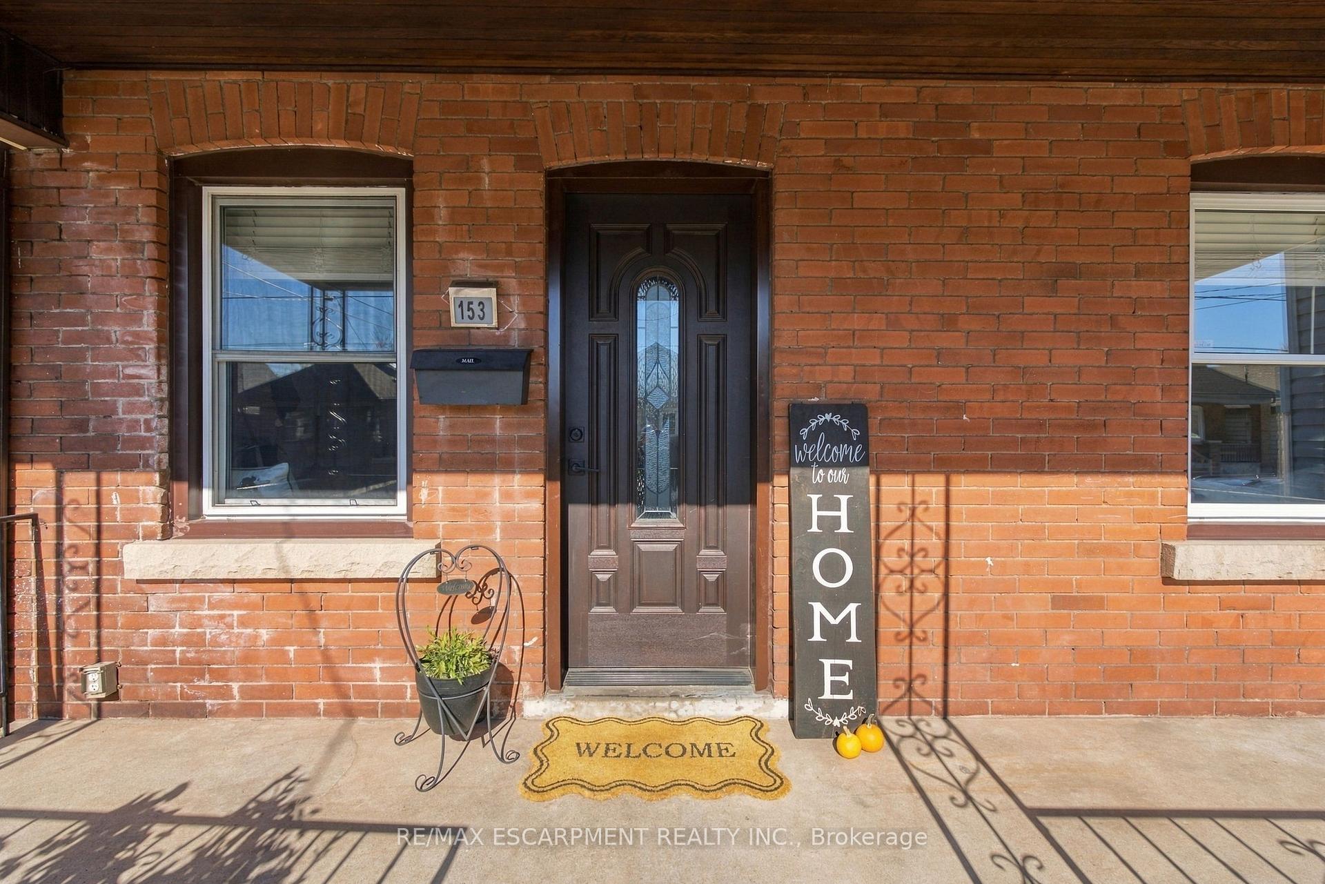 Photo 5 of 153 Albany Avenue, Hamilton, Homeside — HOMEH