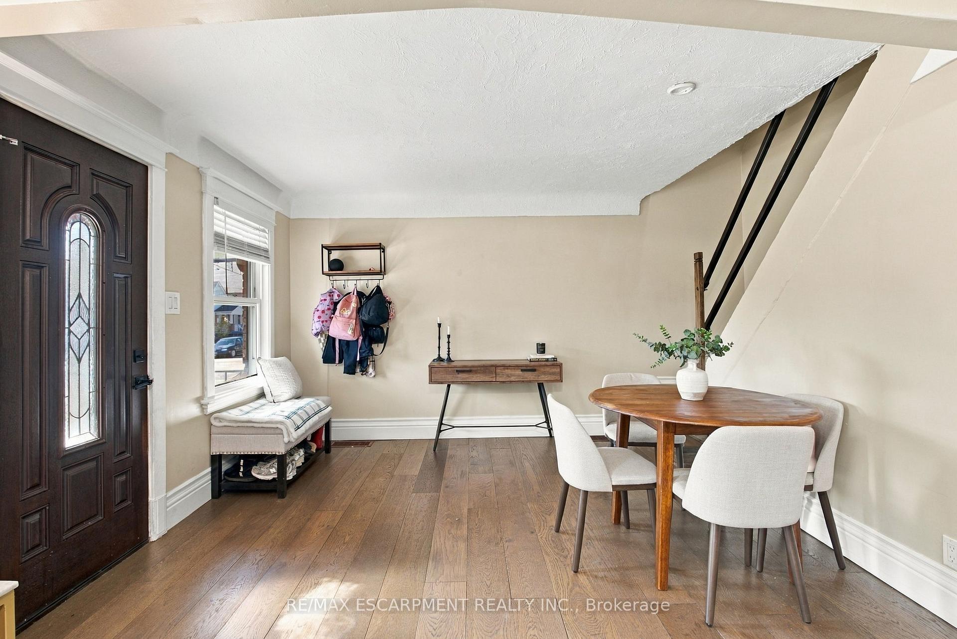 Photo 10 of 153 Albany Avenue, Hamilton, Homeside — HOMEH