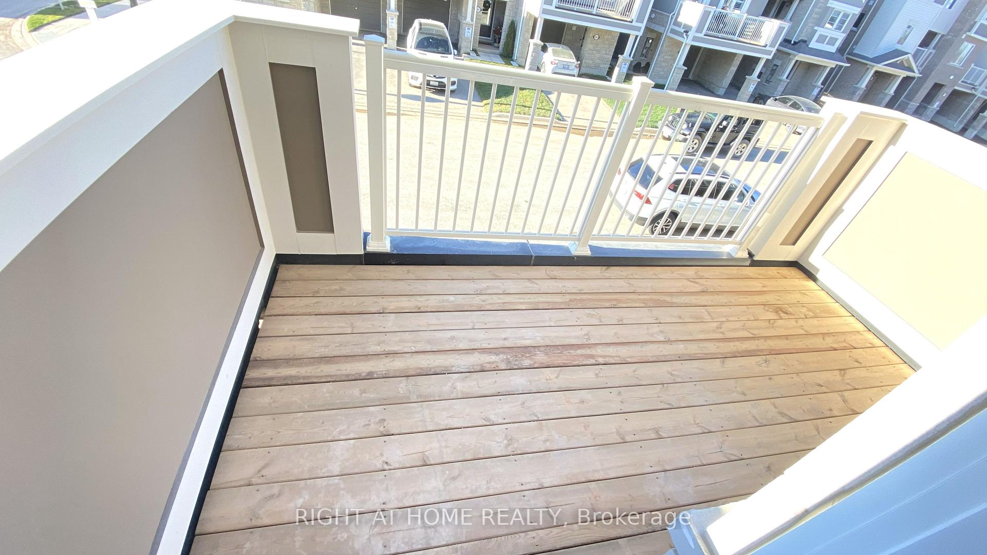 Photo 15 of 980 Alder Gate, Milton, Cobban — HOMEH