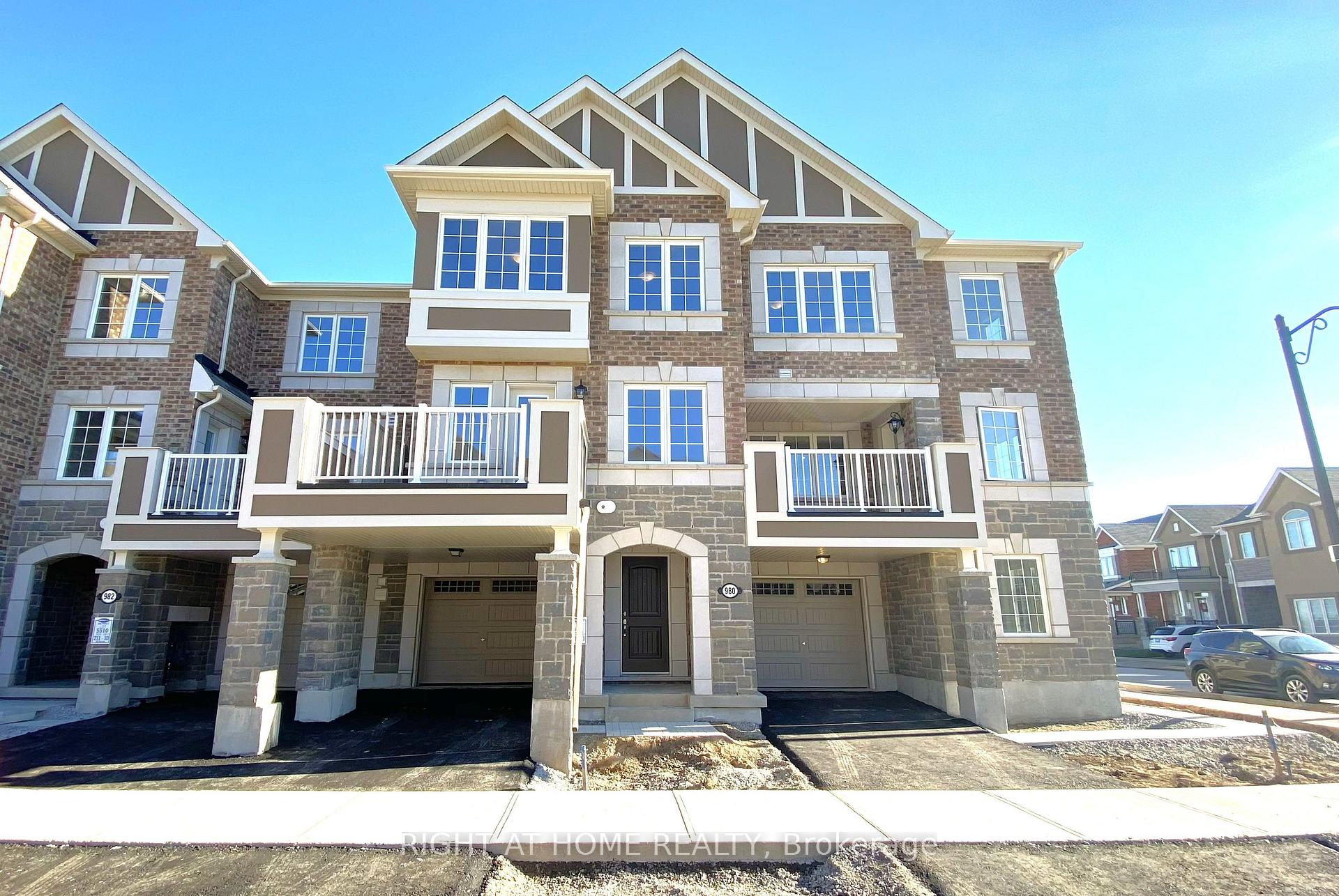 Photo 2 of 980 Alder Gate, Milton, Cobban — HOMEH