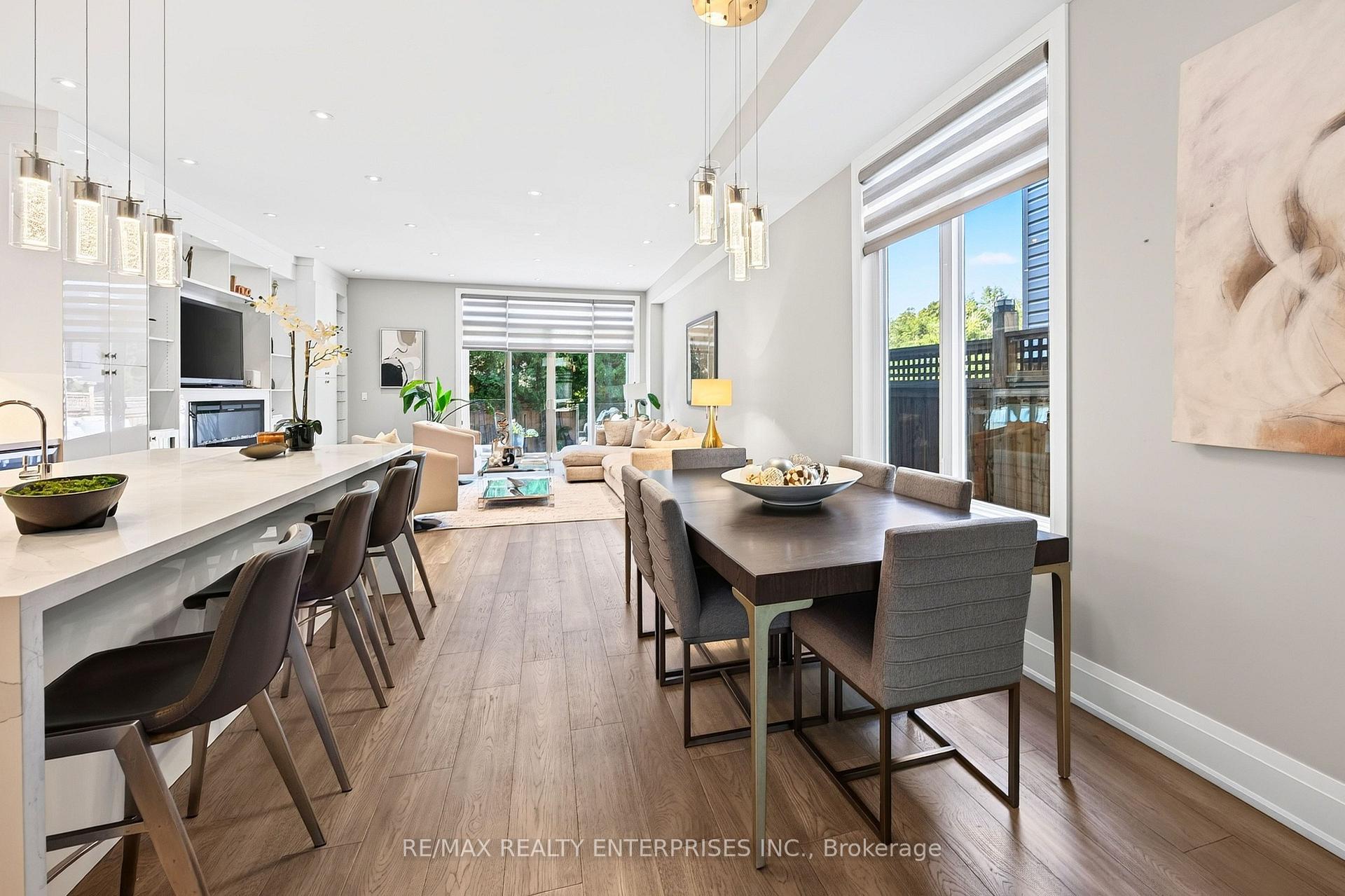 Photo 5 of 36B Pine Avenue N, Mississauga, Port Credit — HOMEH