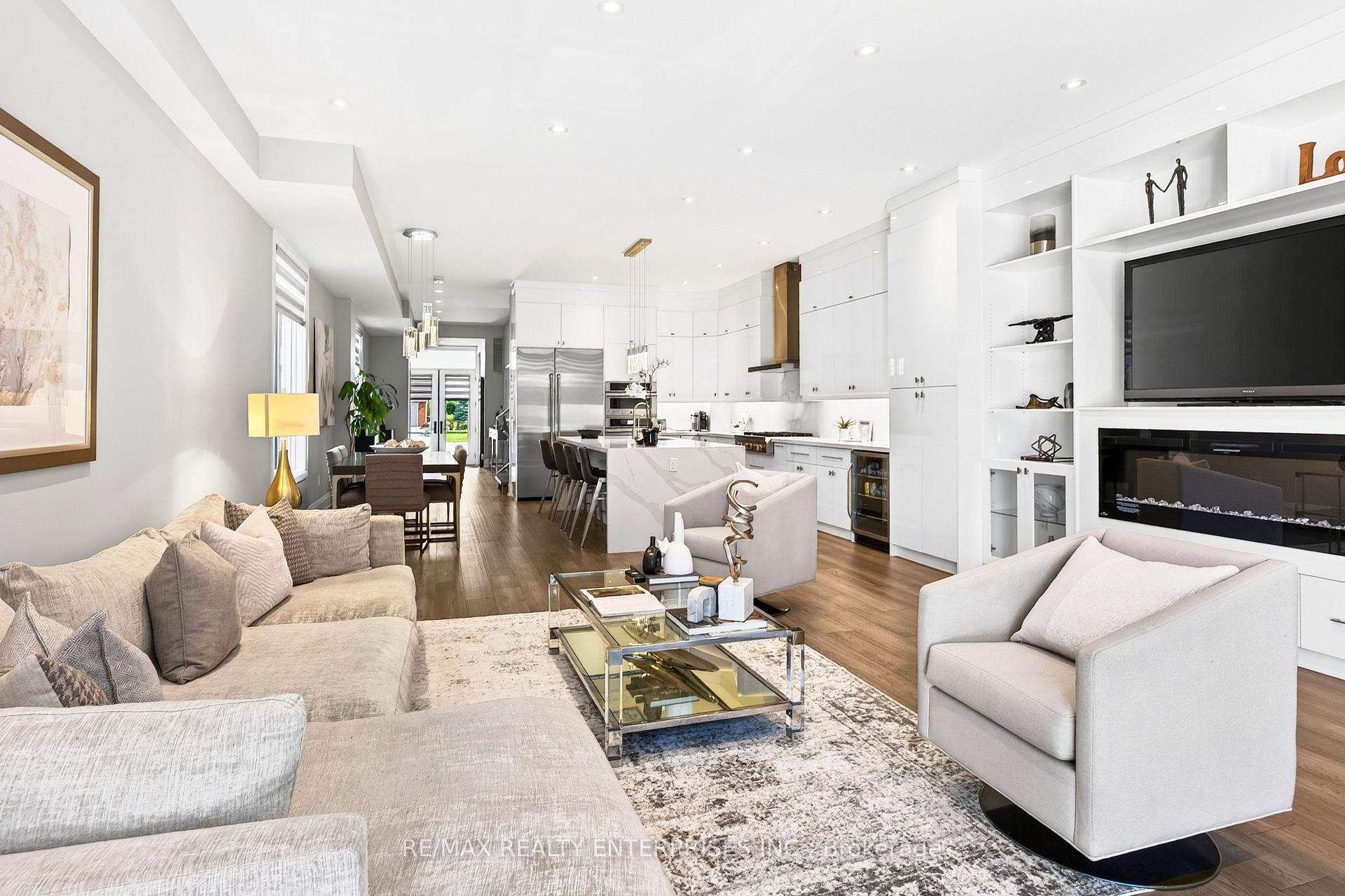 Photo 15 of 36B Pine Avenue N, Mississauga, Port Credit — HOMEH