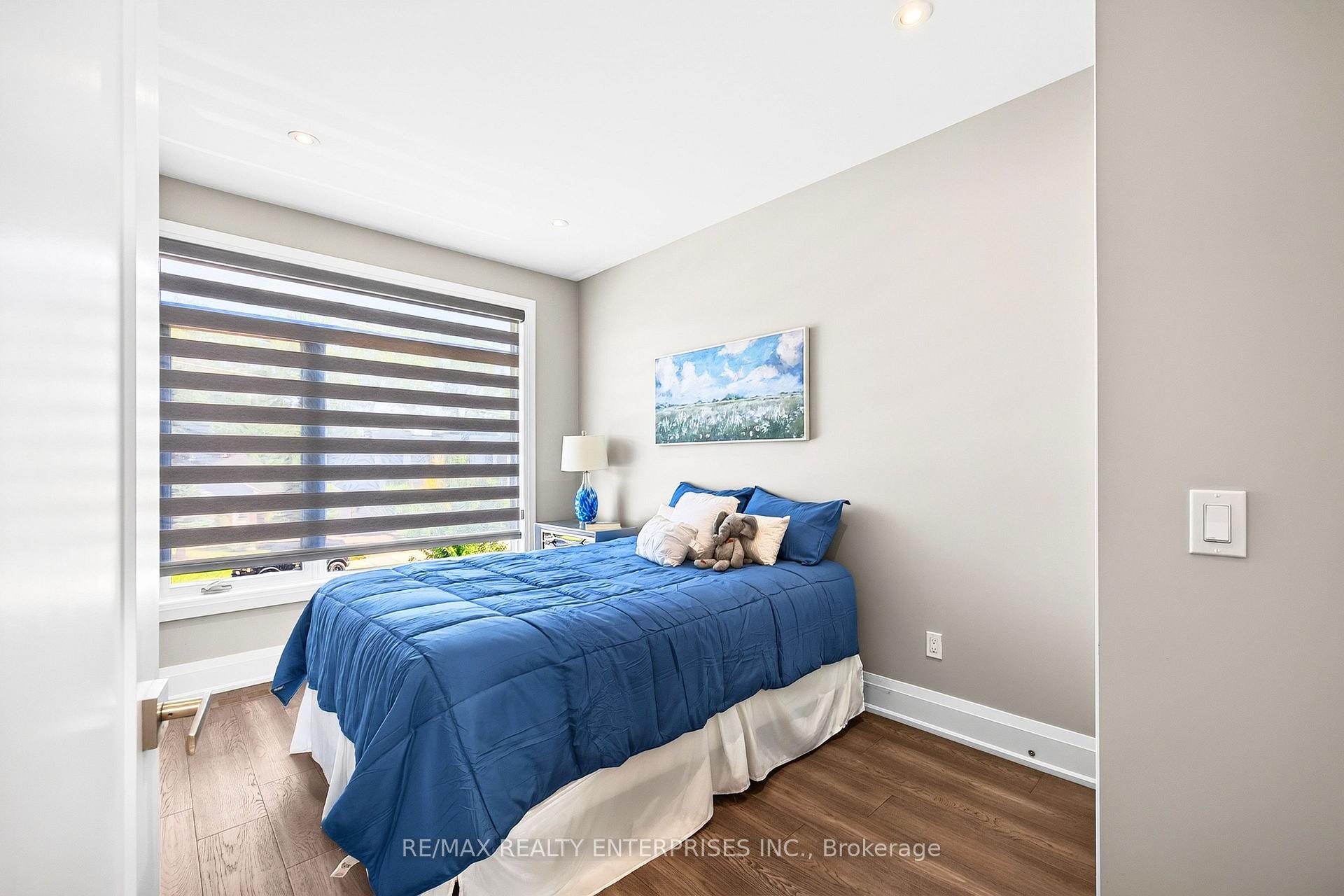 Photo 25 of 36B Pine Avenue N, Mississauga, Port Credit — HOMEH