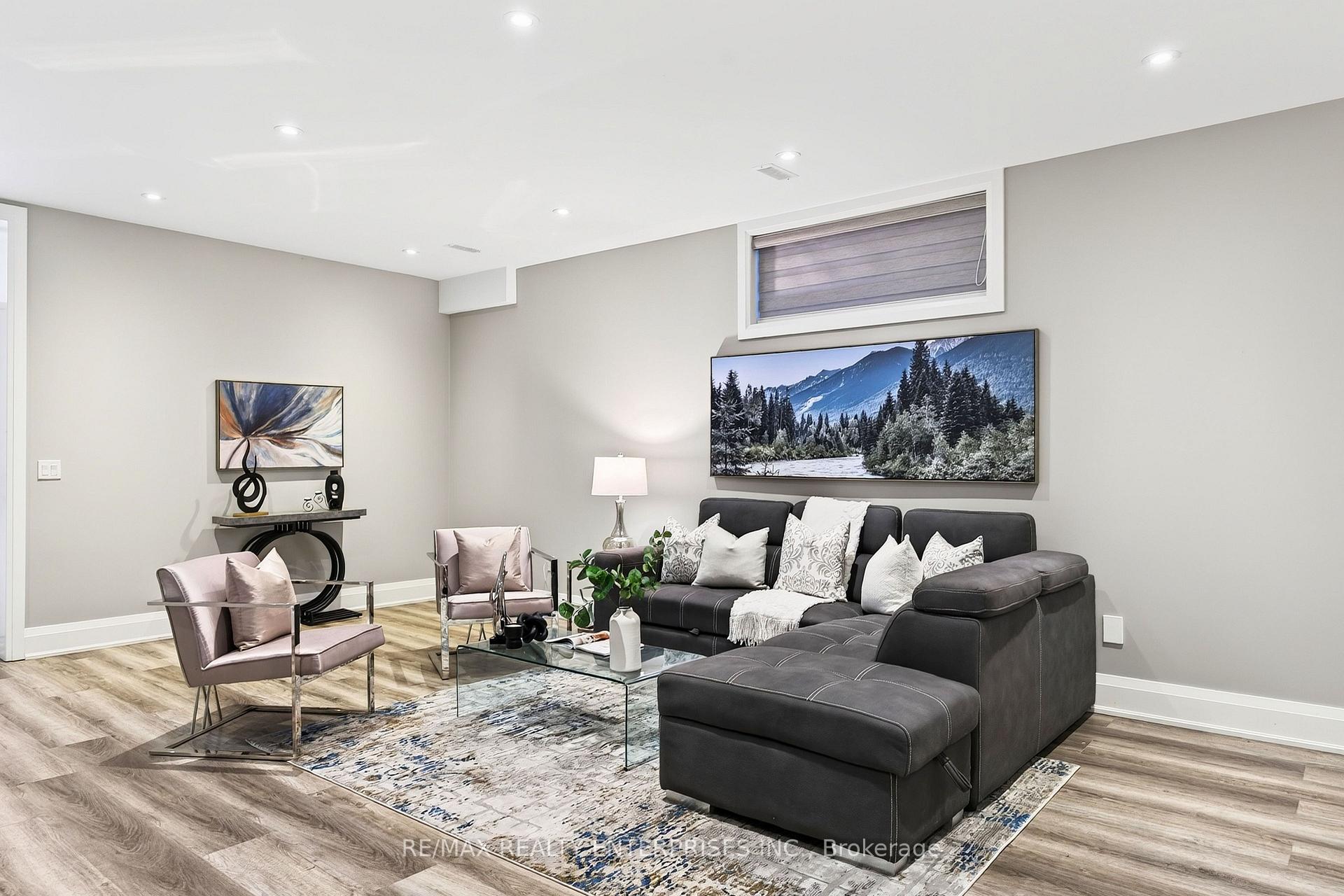 Photo 32 of 36B Pine Avenue N, Mississauga, Port Credit — HOMEH