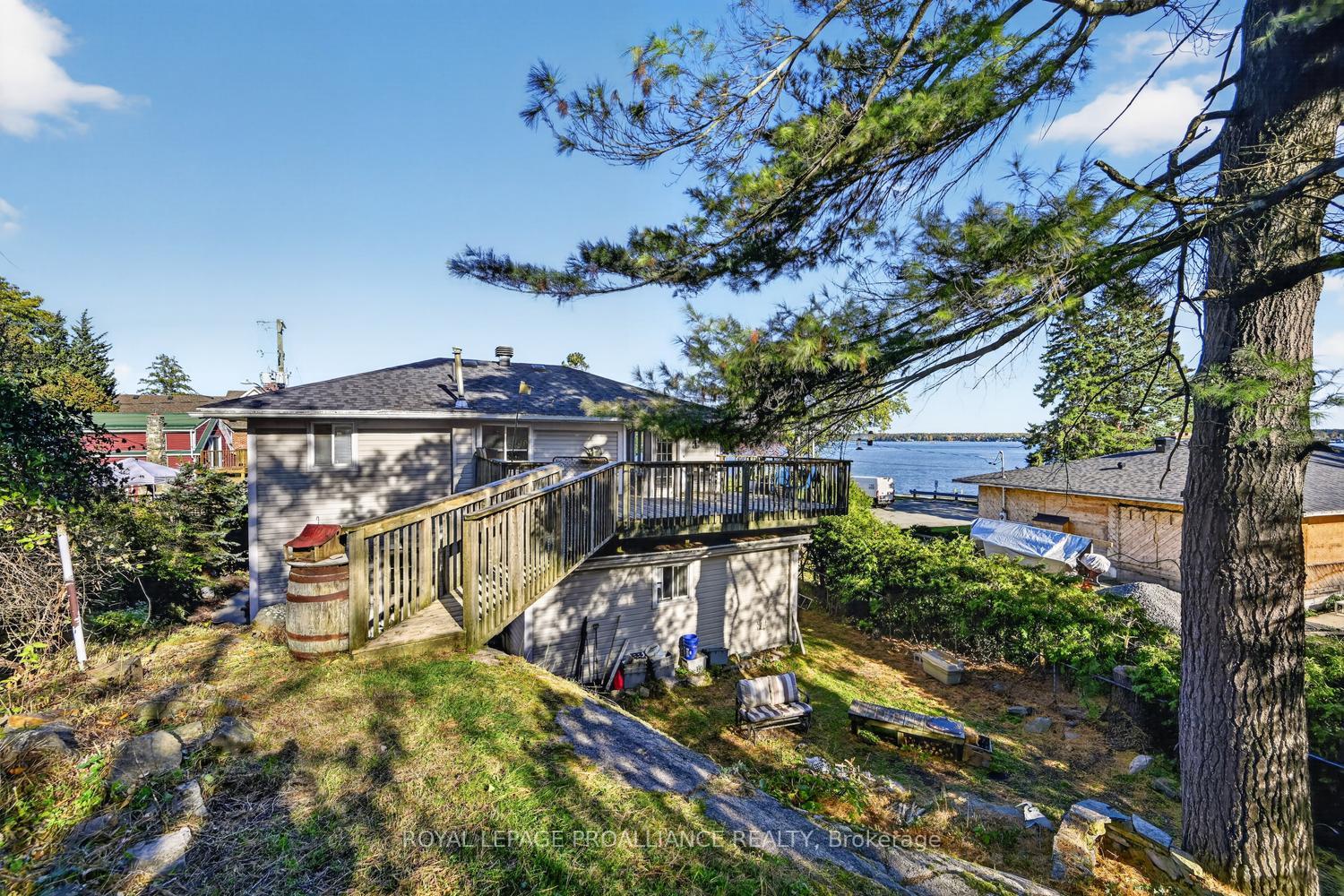 Photo 31 of 18 Thomas Street, Brockville, Brockville — HOMEH
