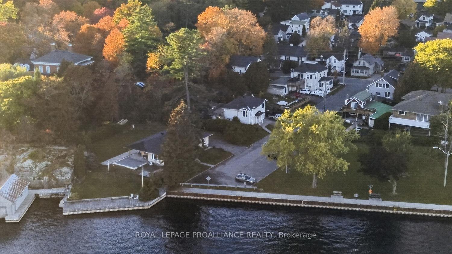 Photo 36 of 18 Thomas Street, Brockville, Brockville — HOMEH