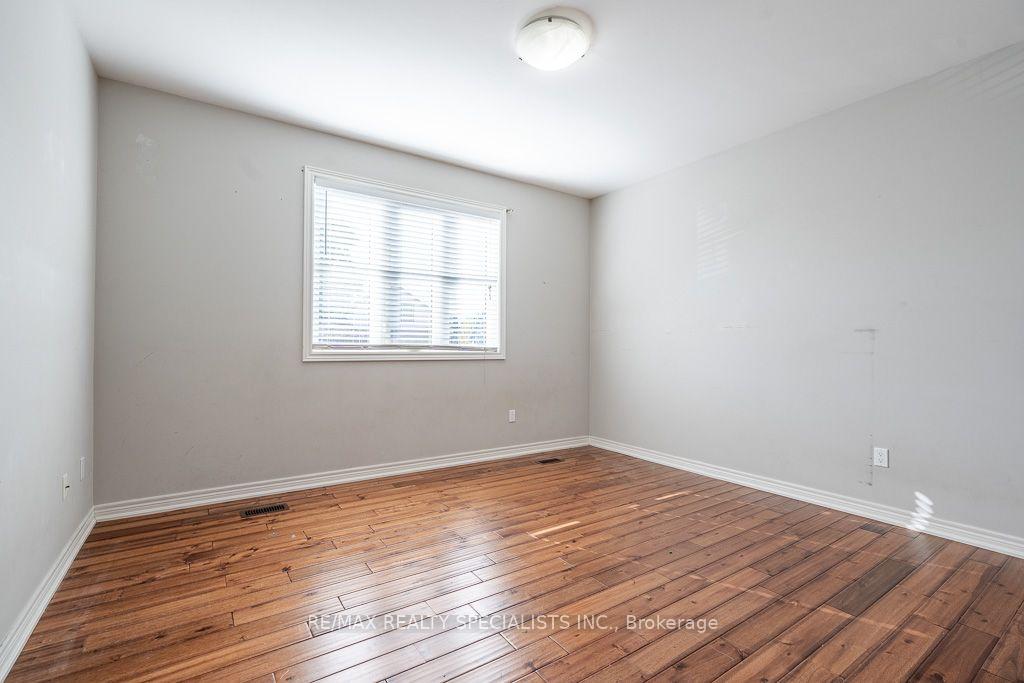 Photo 31 of 22 Elm Street, St. Catharines, Oakdale — HOMEH