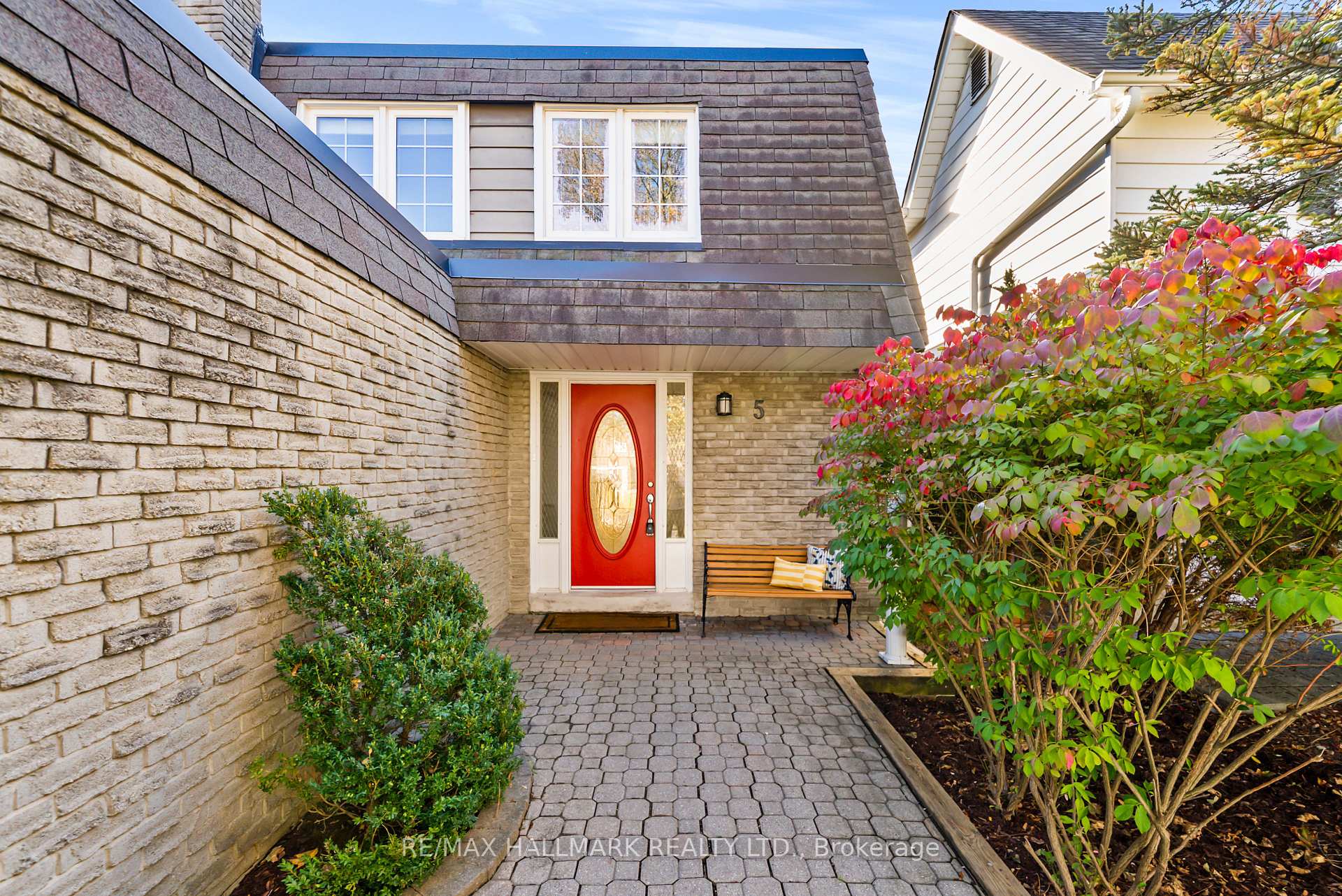 Photo 2 of 5 Chumleigh Crescent, Markham, German Mills — HOMEH
