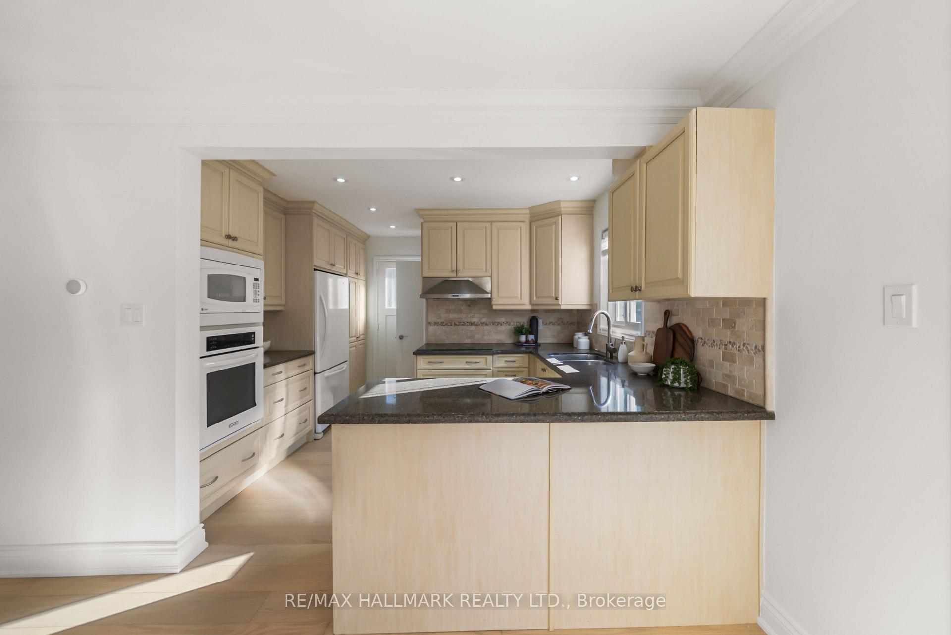 Photo 12 of 5 Chumleigh Crescent, Markham, German Mills — HOMEH