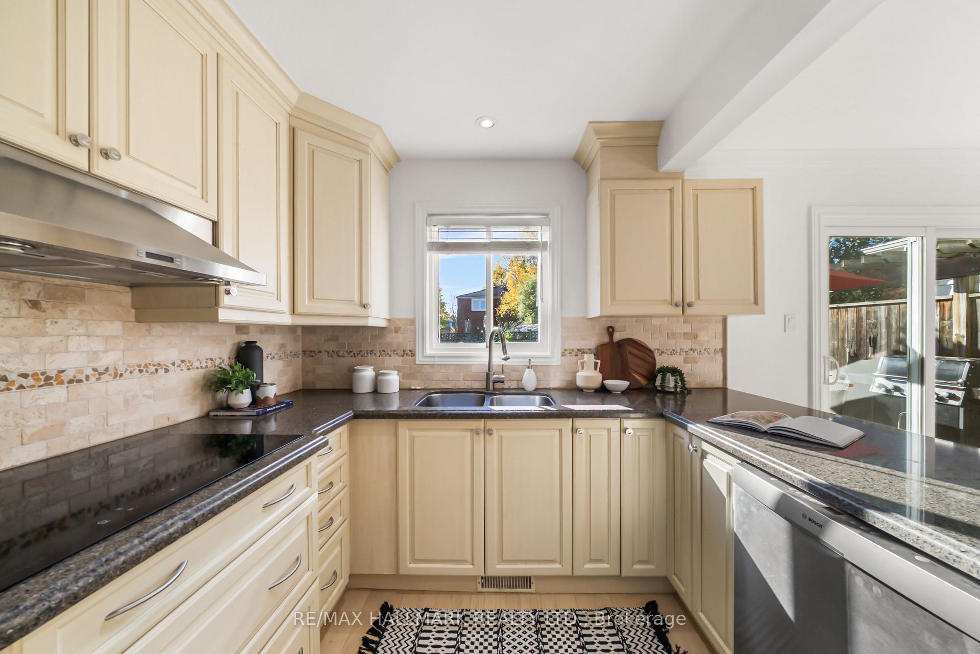 Photo 13 of 5 Chumleigh Crescent, Markham, German Mills — HOMEH