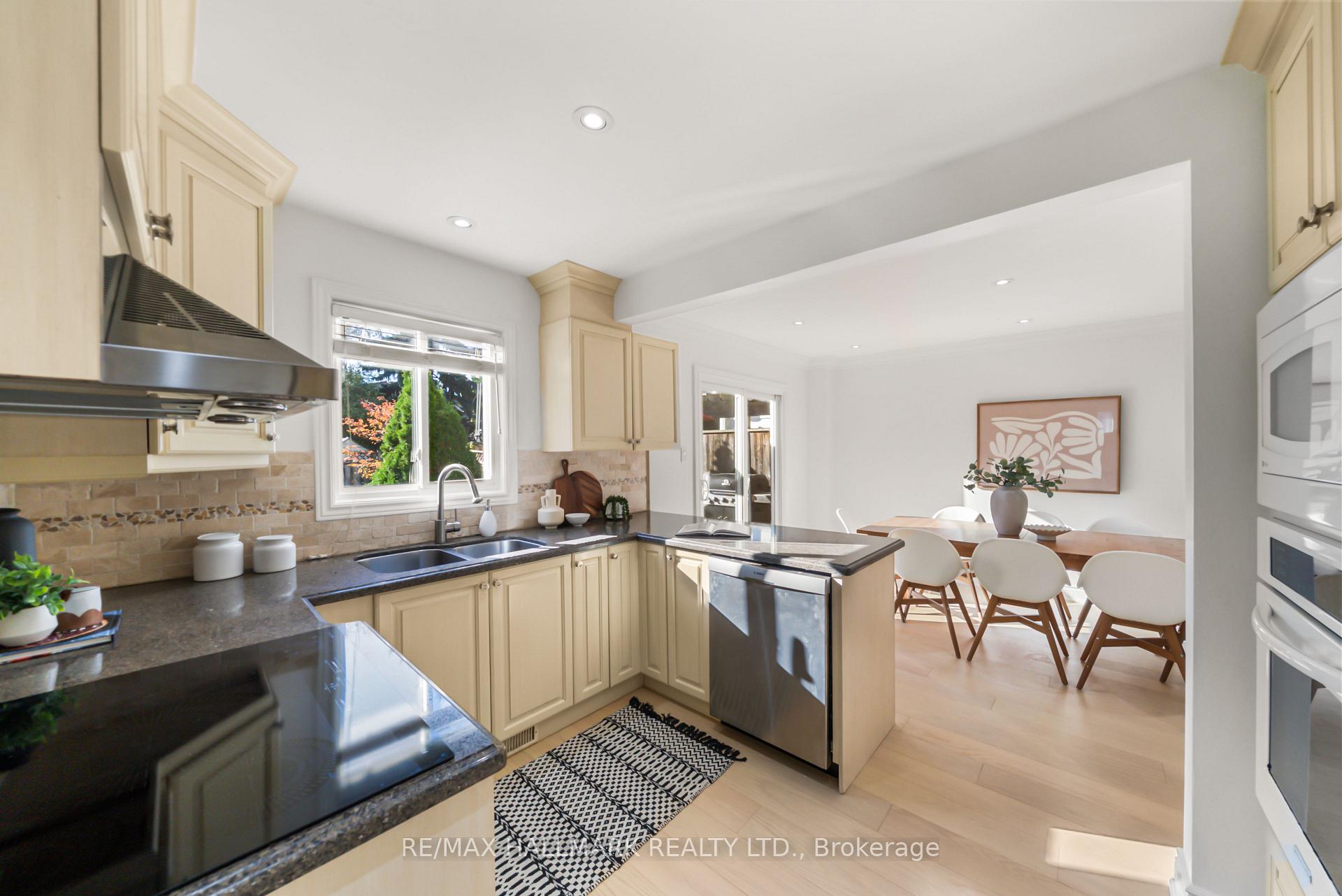 Photo 14 of 5 Chumleigh Crescent, Markham, German Mills — HOMEH