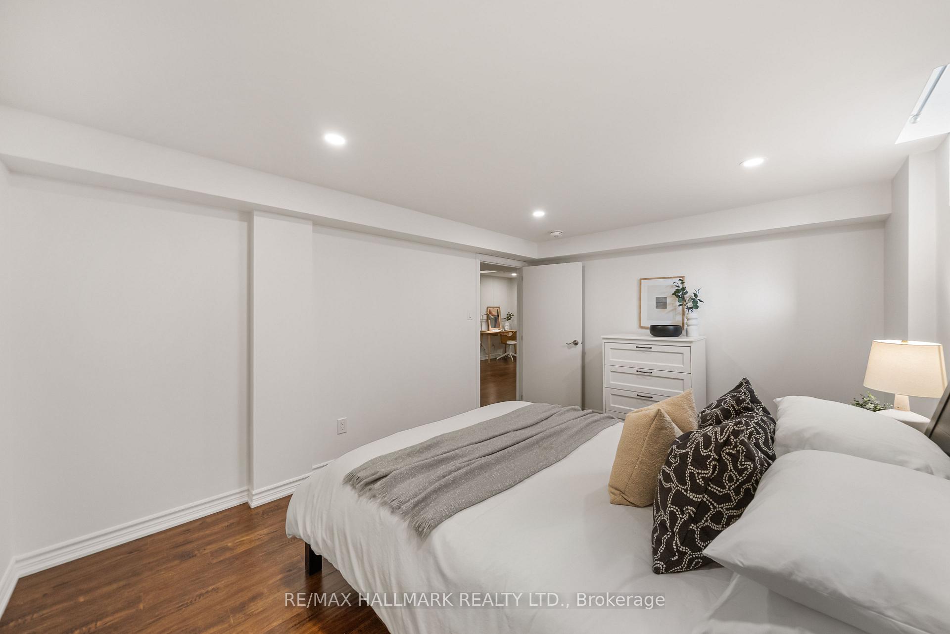 Photo 35 of 5 Chumleigh Crescent, Markham, German Mills — HOMEH