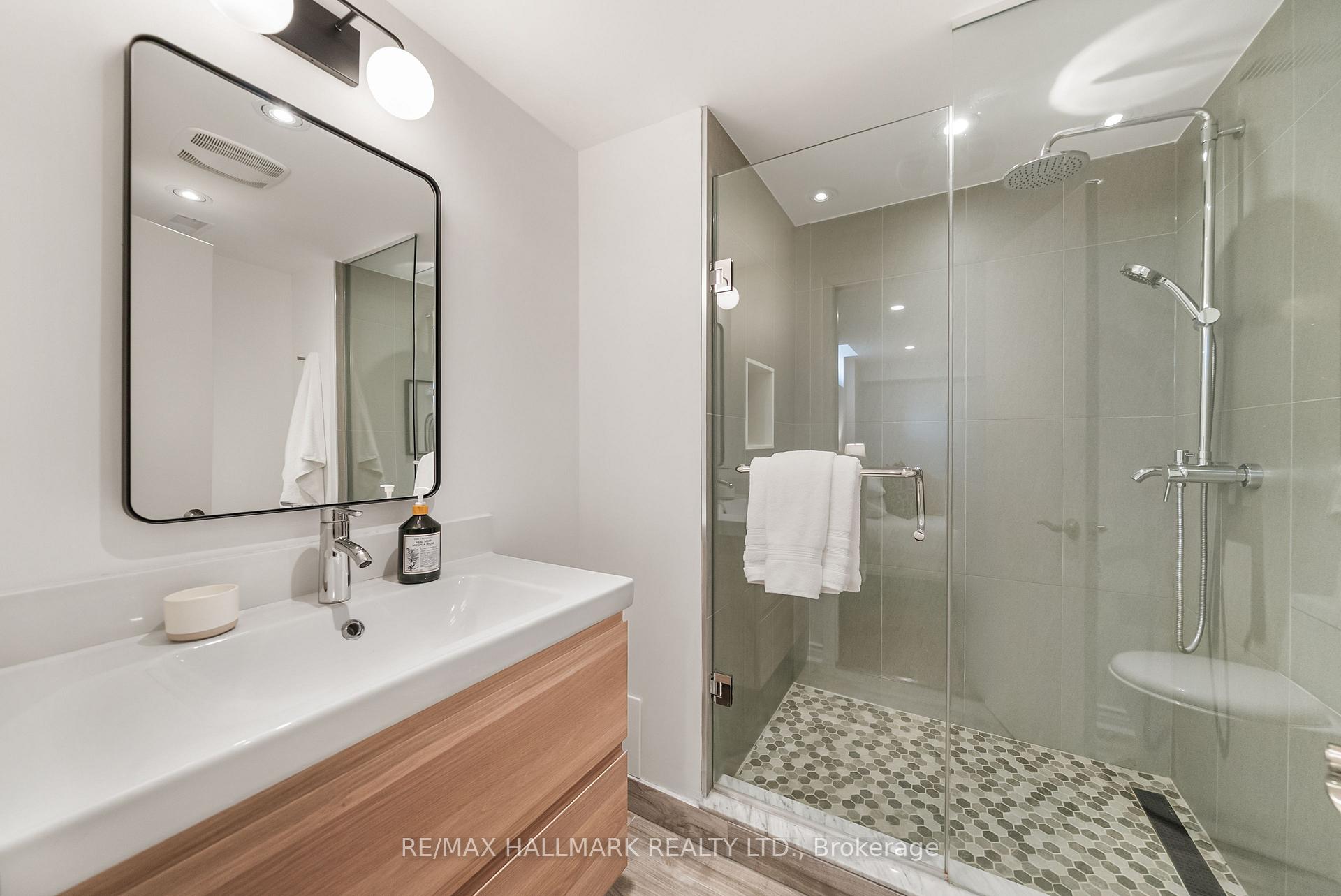 Photo 36 of 5 Chumleigh Crescent, Markham, German Mills — HOMEH