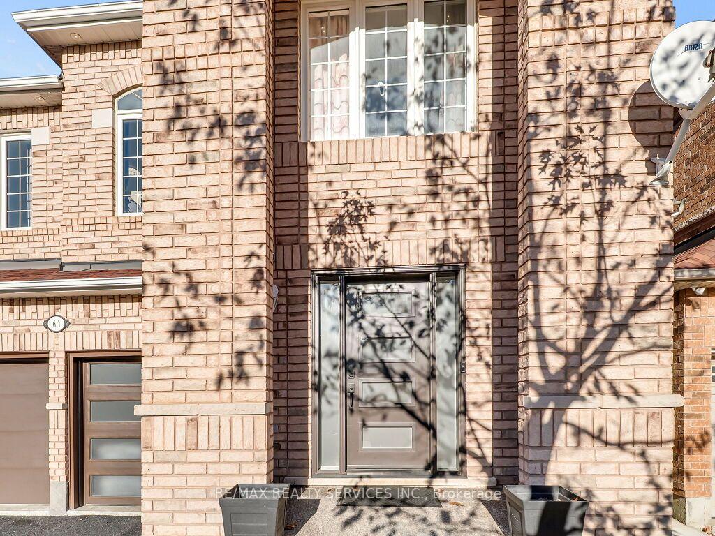 Photo 5 of 61 Sir Jacobs Crescent, Brampton, Fletcher's Meadow — HOMEH