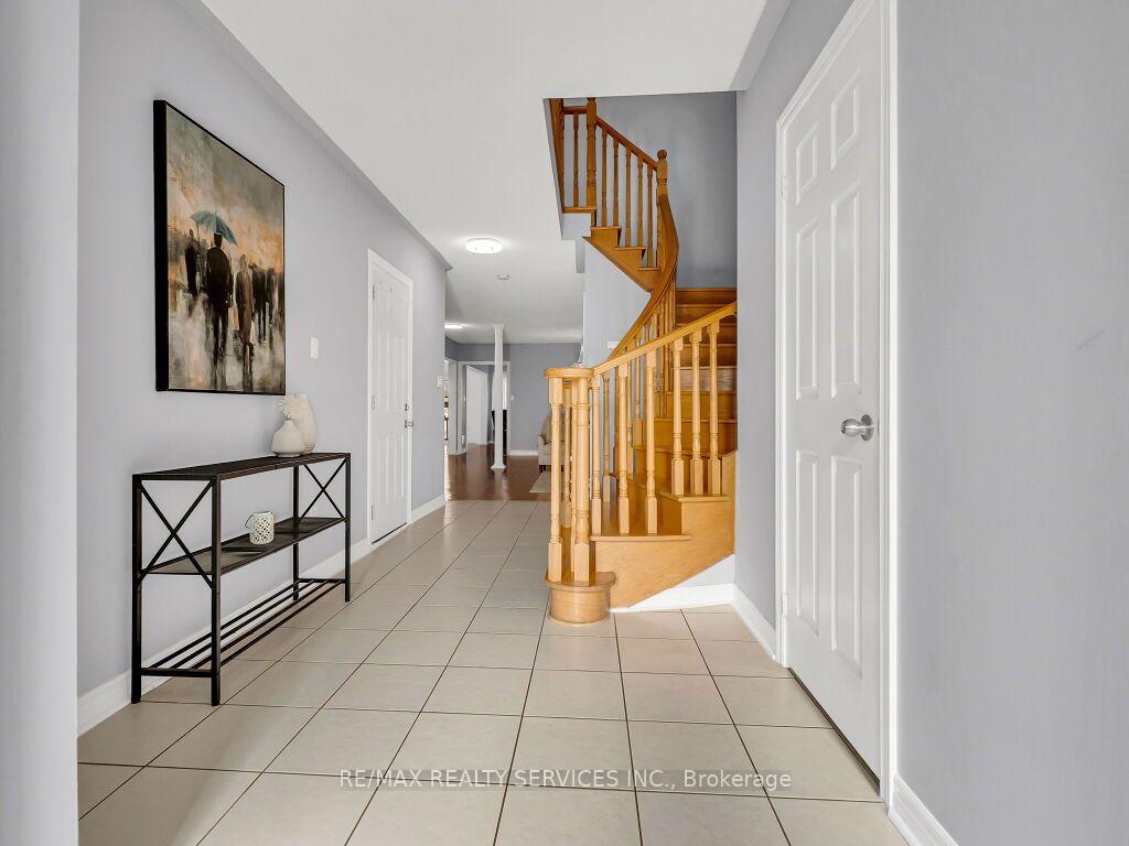 Photo 8 of 61 Sir Jacobs Crescent, Brampton, Fletcher's Meadow — HOMEH
