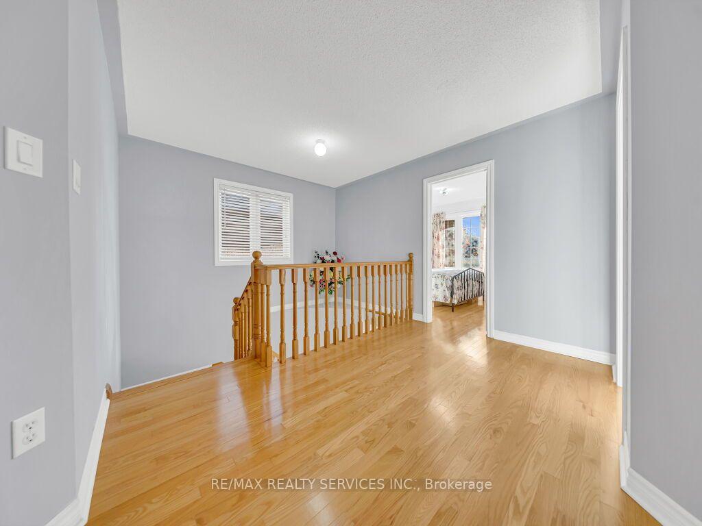 Photo 23 of 61 Sir Jacobs Crescent, Brampton, Fletcher's Meadow — HOMEH