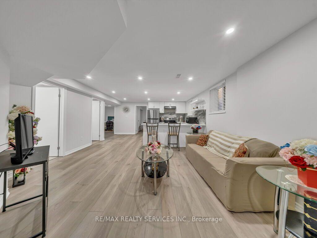 Photo 38 of 61 Sir Jacobs Crescent, Brampton, Fletcher's Meadow — HOMEH