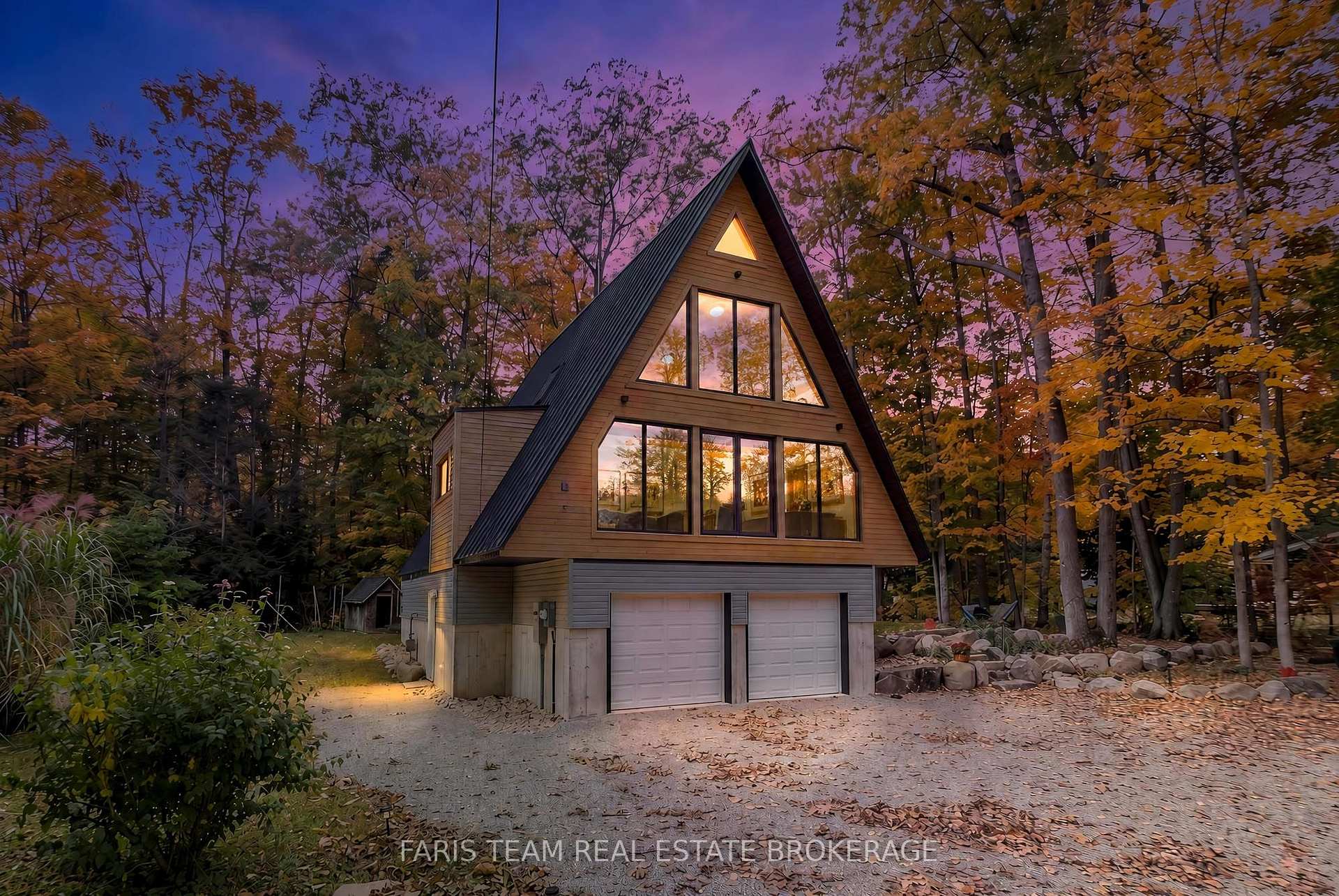 Photo of 1490 Champlain Road