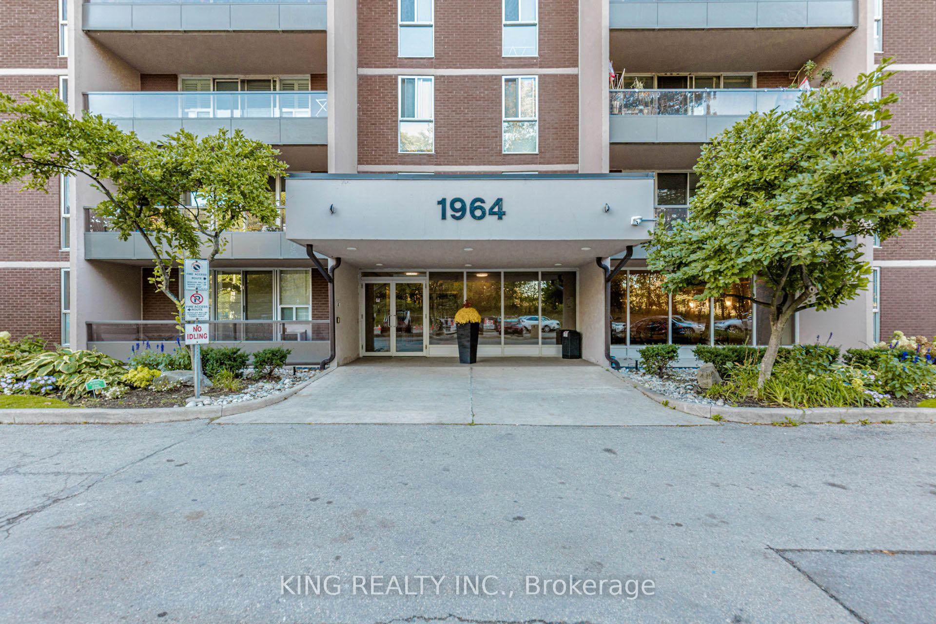 Photo 3 of Unit 407, 1964 Main Street, Hamilton, Ainslie Wood — HOMEH