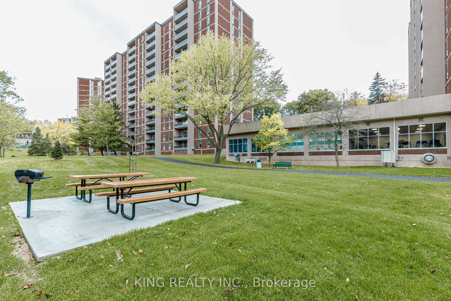 Photo 48 of Unit 407, 1964 Main Street, Hamilton, Ainslie Wood — HOMEH