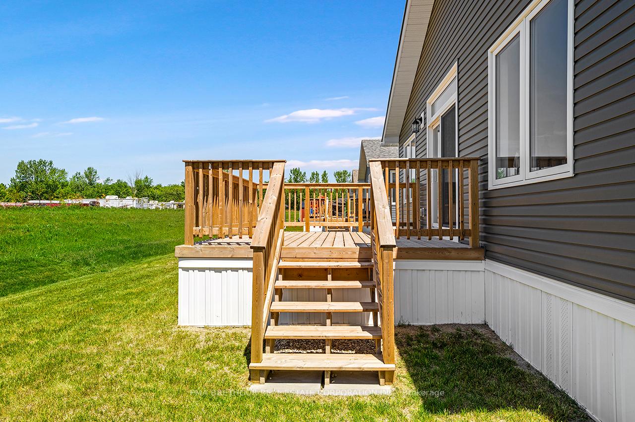 Photo 5 of 21 Bluffs View Boulevard, Ashfield-Colborne-Wawanosh, Colborne — HOMEH