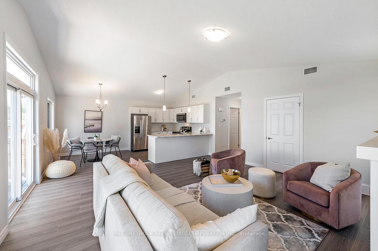 Photo 14 of 21 Bluffs View Boulevard, Ashfield-Colborne-Wawanosh, Colborne — HOMEH